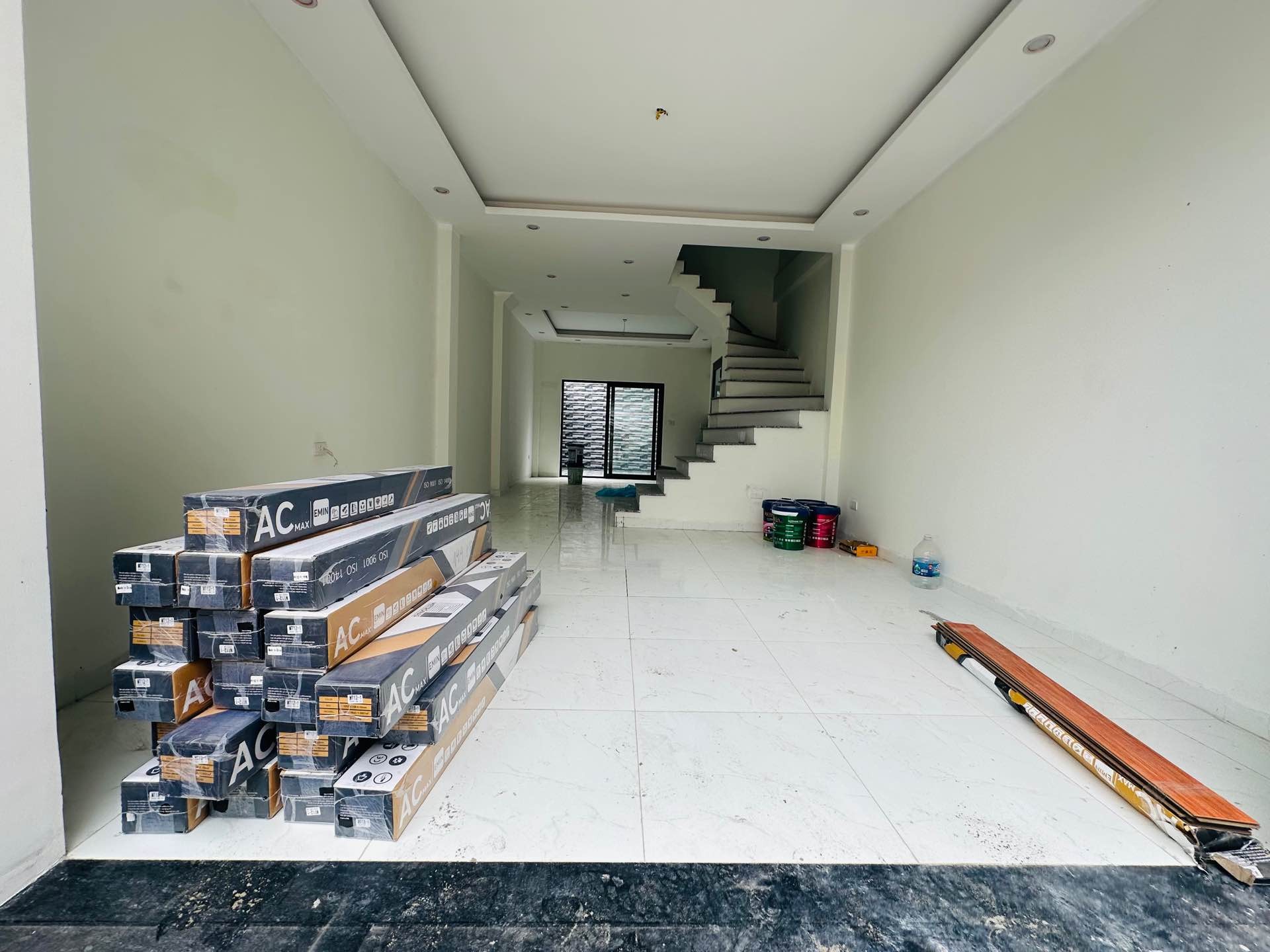 Nhà mới 4 tầng x 50m2 TRẠM TRÔI , thoáng mát ngay gần trung tâm Hoài Đức
