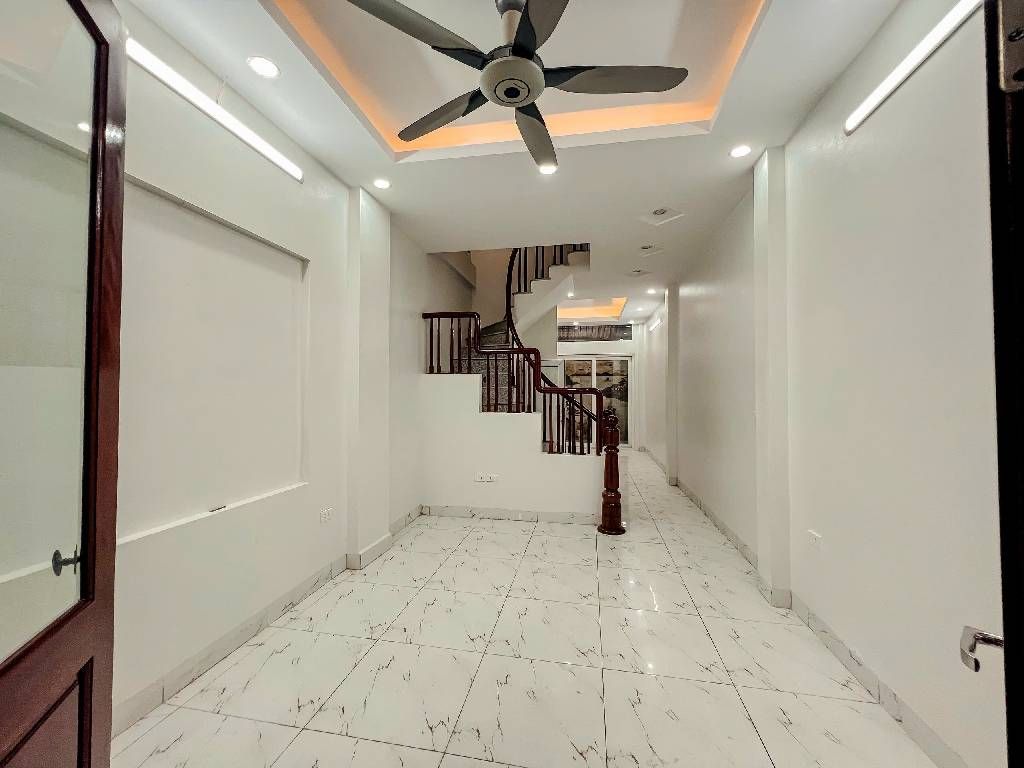 Bán nhà riêng 5 tầng tại Yên Phúc, Văn Quán, gần ô tô tránh, sở hữu nội thất đầy đủ