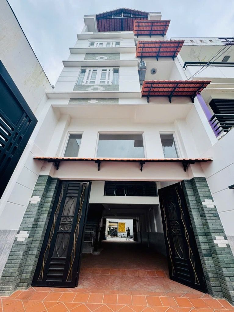 Bán nhà Ô Tô Sát Mặt Tiền Nhánh Phan Huy Ích, 4 tầng,sàn 1035m.