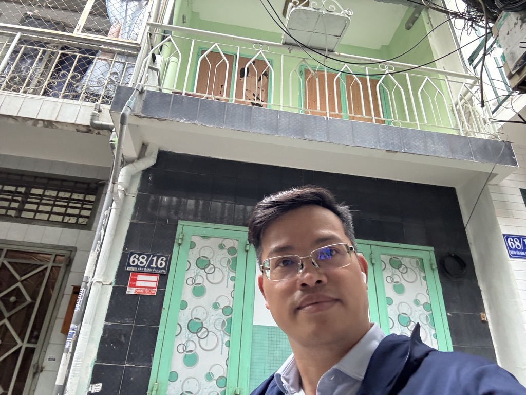 Nhà nhỏ xinh sát mặt tiền Huỳnh Văn Bánh, tiện sống ngay!
