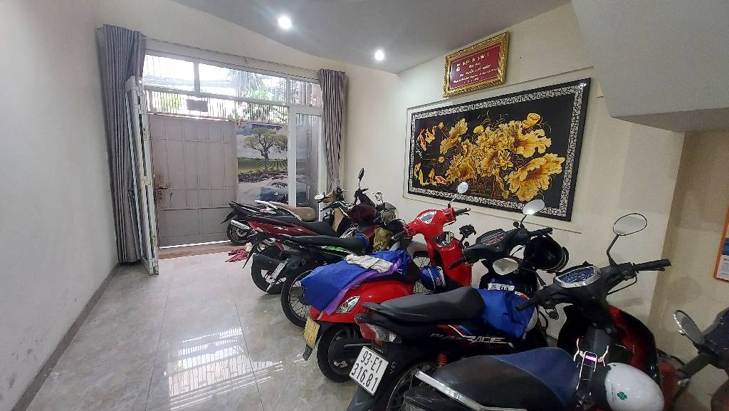 Cơ hội hiếm có sở hữu nhà cho thuê thu nhập ổn định tại Quận 3
