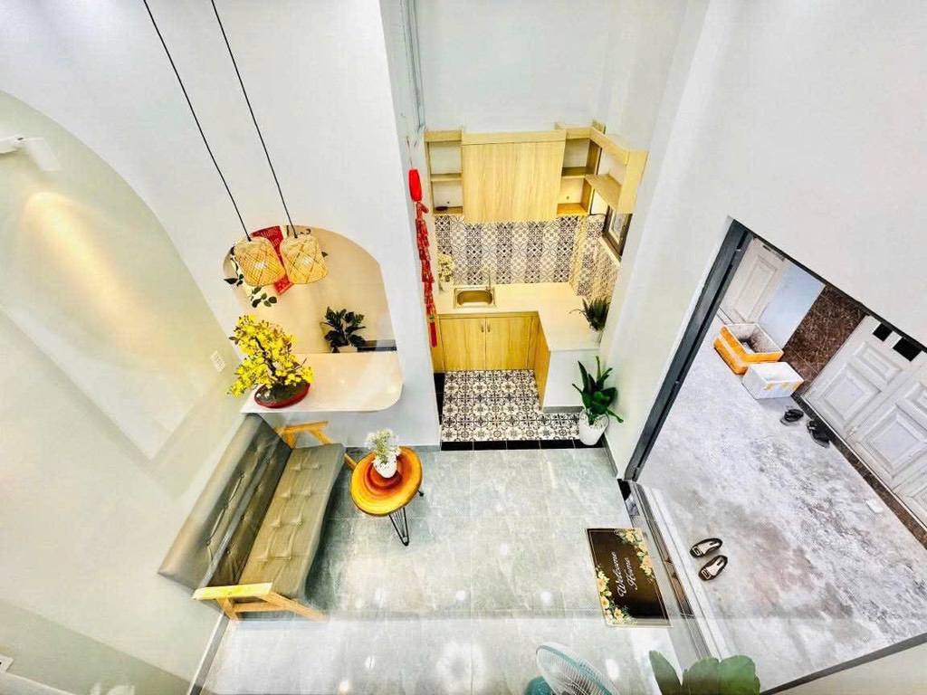 Nhà 3 tầng cho thuê 7tr/th, ngay Tân Bình, sổ hồng riêng