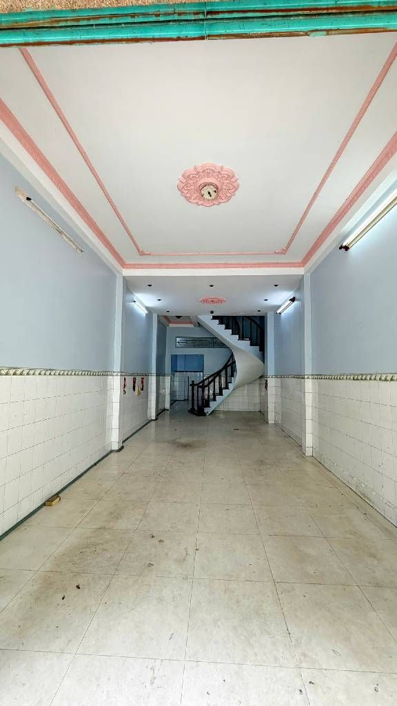 Bán nhà mặt tiền KDC Bình Phú, Quận 6, 66m2, 3 tầng. Giá 11,7 tỷ