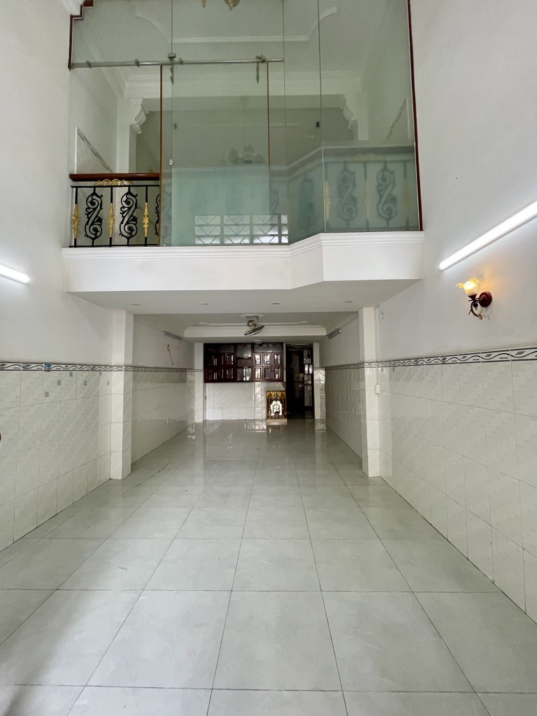 Bán nhà mặt tiền khu Bình Phú, Quận 6, 78m2, 5 tầng. Giá 11,3 tỷ