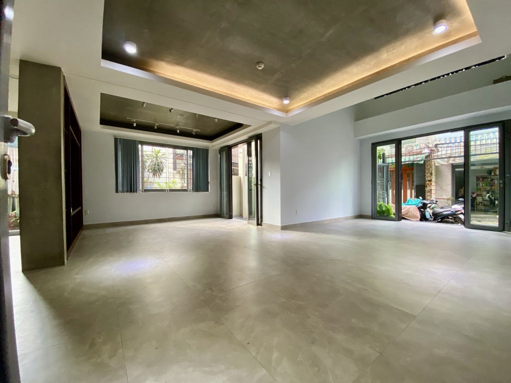 Bán nhà riêng căn góc 5 tầng Quận 11, diện tích 91.5m² giá hợp lý