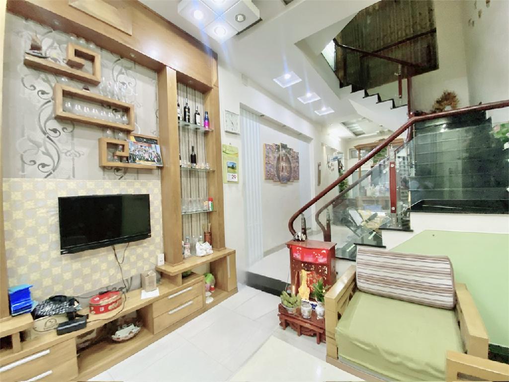 Cơ hội vàng sở hữu nhà 5 tầng trung tâm Quận 10 với giá tốt