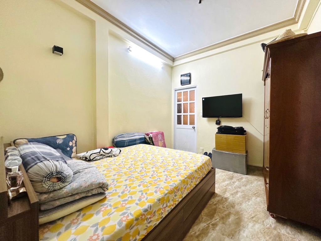 Bán nhà mặt tiền Bà Hom, Quận 6, 80m2, 3 tầng. Giá 10 tỷ