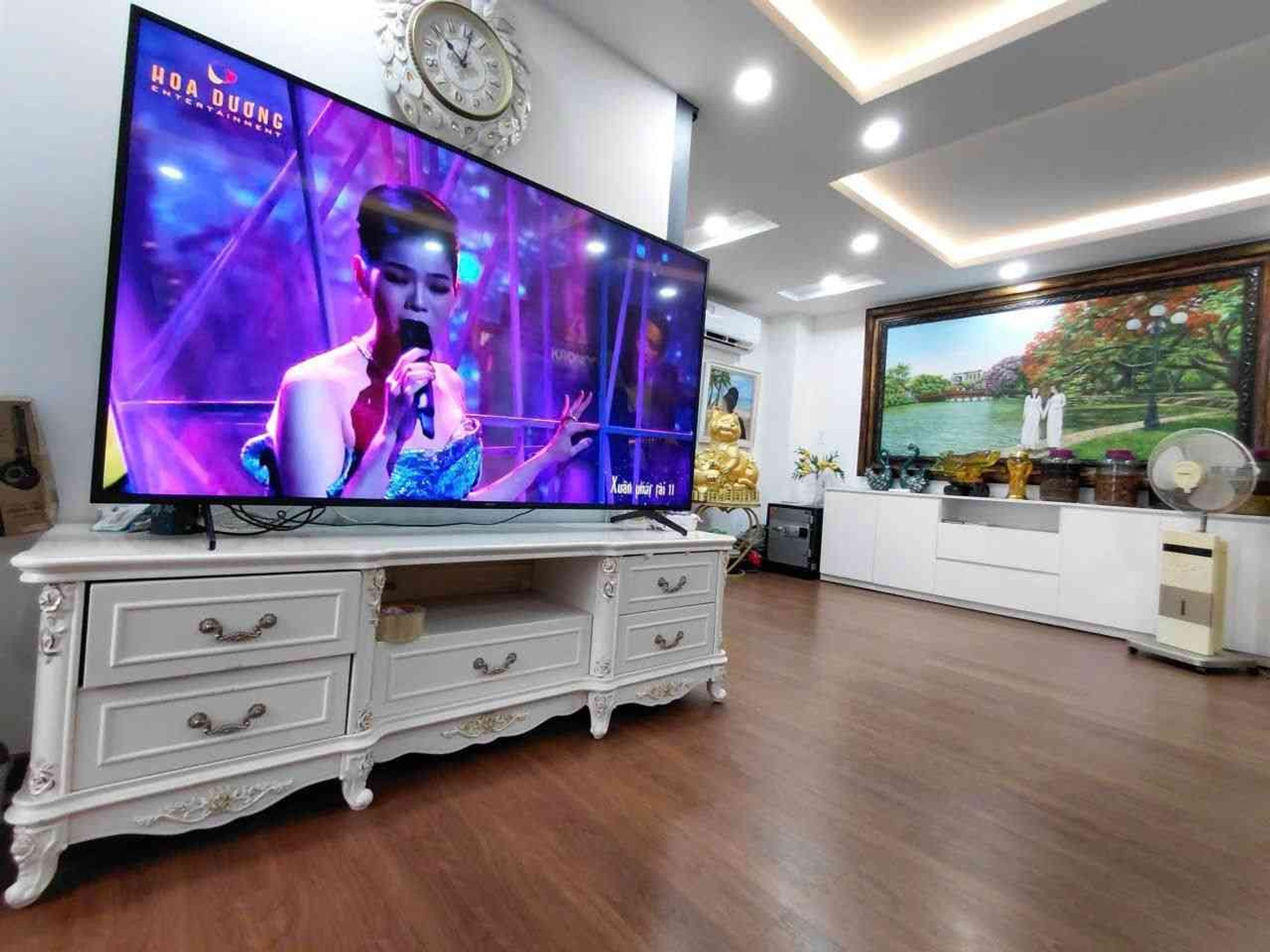 Nhà đẹp hẻm xe tải Đông Hồ, rộng rãi tiện nghi, ở ngay