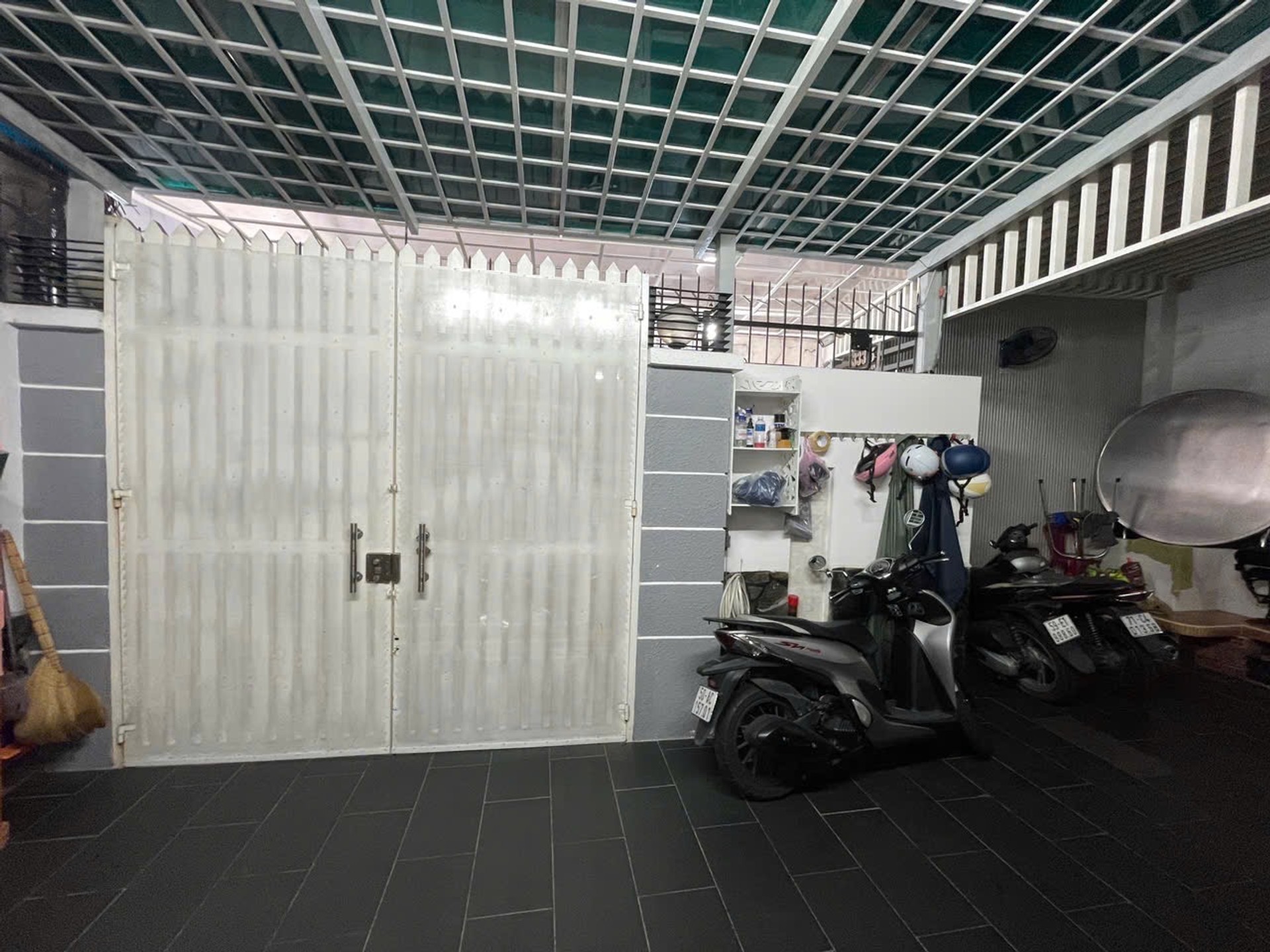 Nhà Phú Nhuận 4 Tầng 5 Phòng Ngủ, Khu Vực Yên Tĩnh