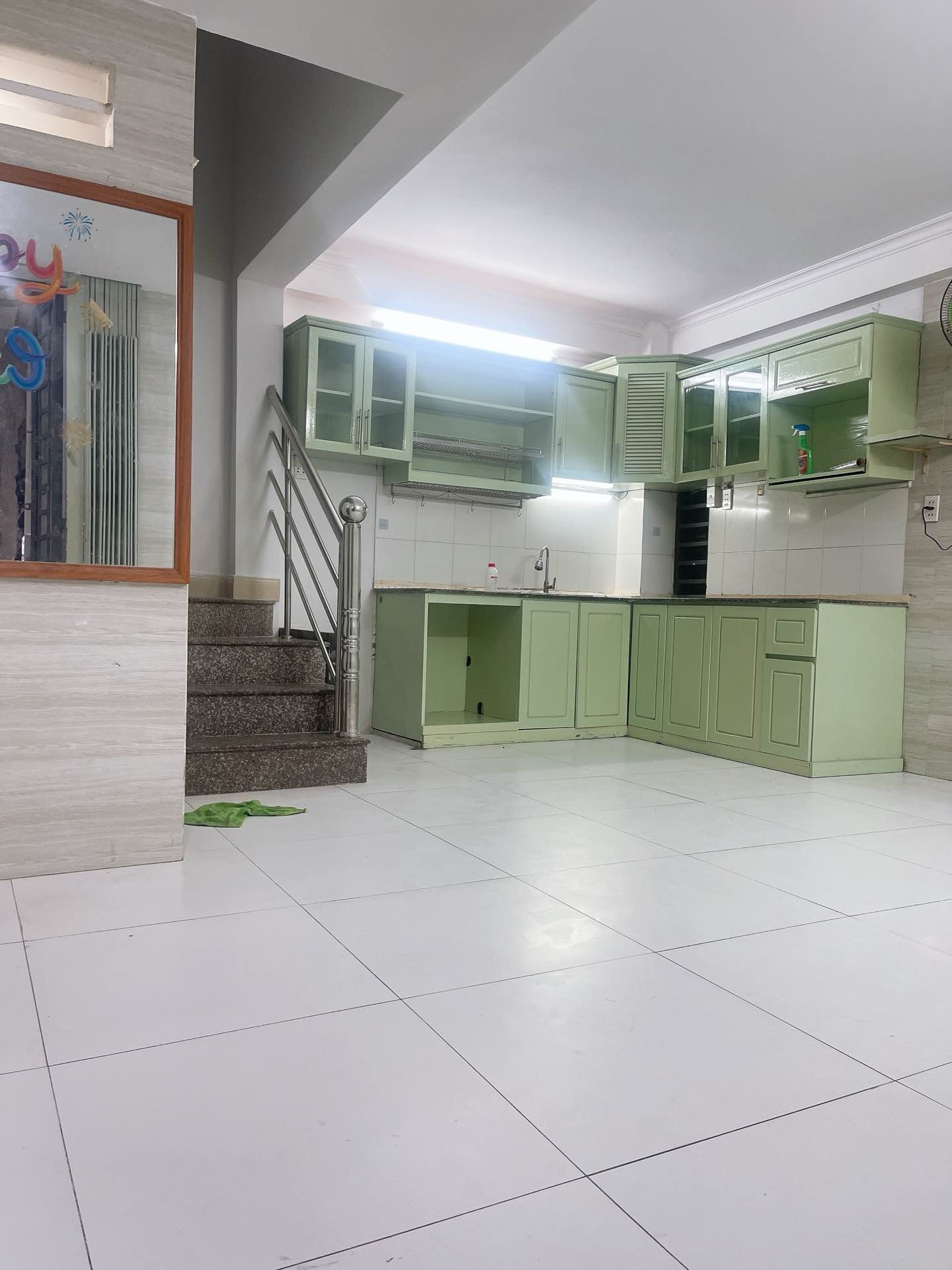 Bán nhà 4 tầng diện tích 23.4m² khu Phú Nhuận, gần Phan Xích Long