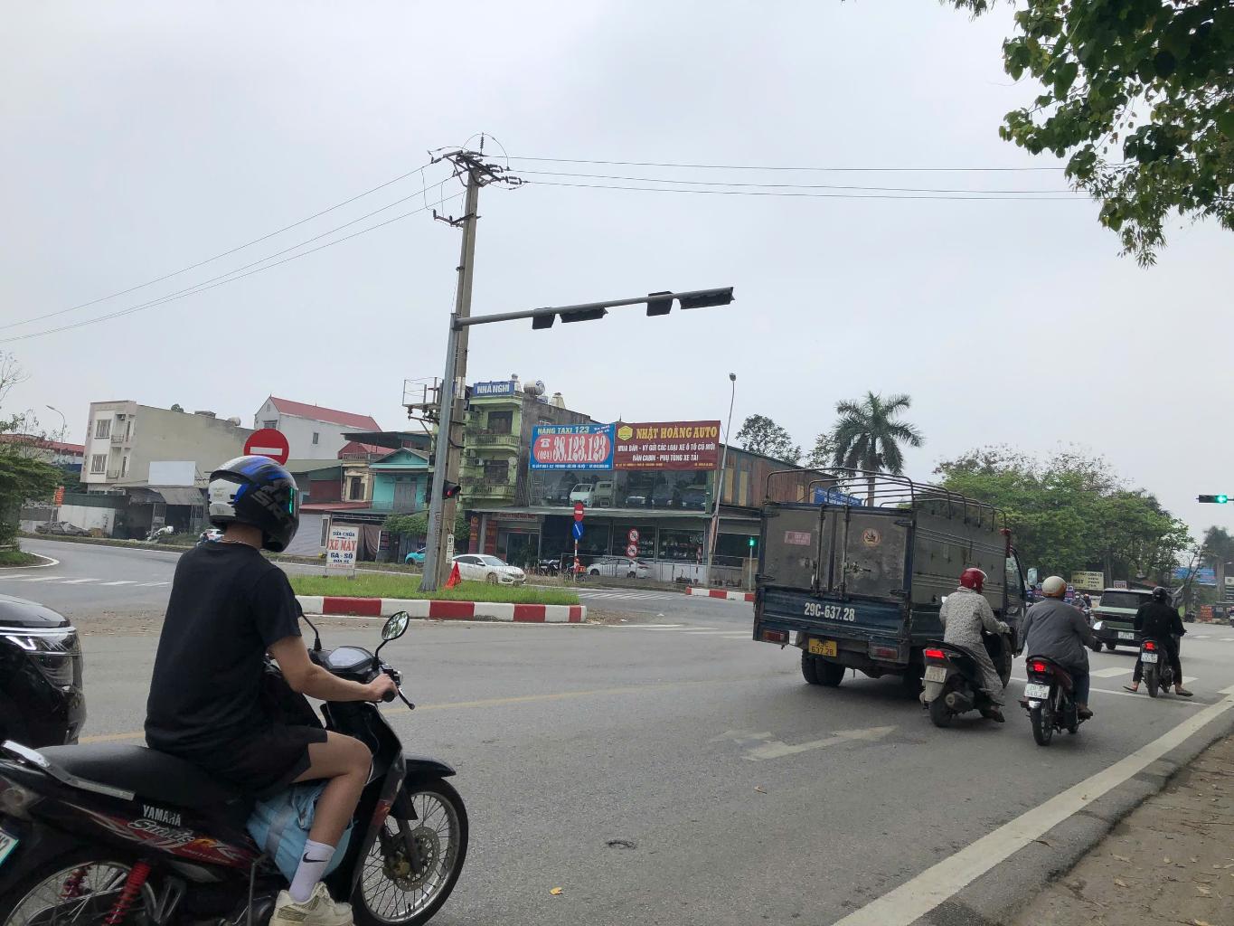 Đất góc mặt tiền đắc địa tại khu vực thương mại đẳng cấp