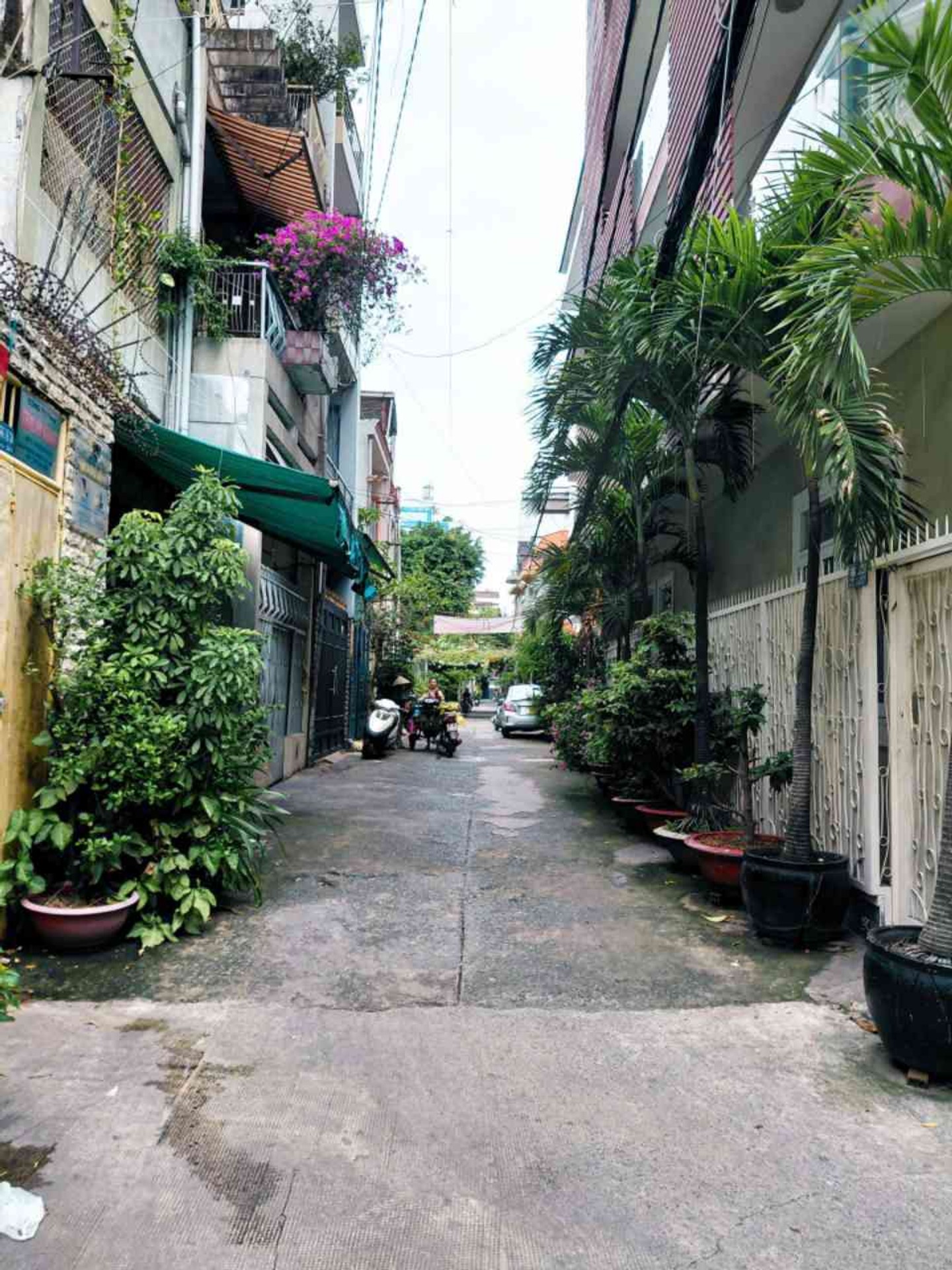 Nhà hẻm ô tô rộng rãi tại Tân Bình, giá tốt