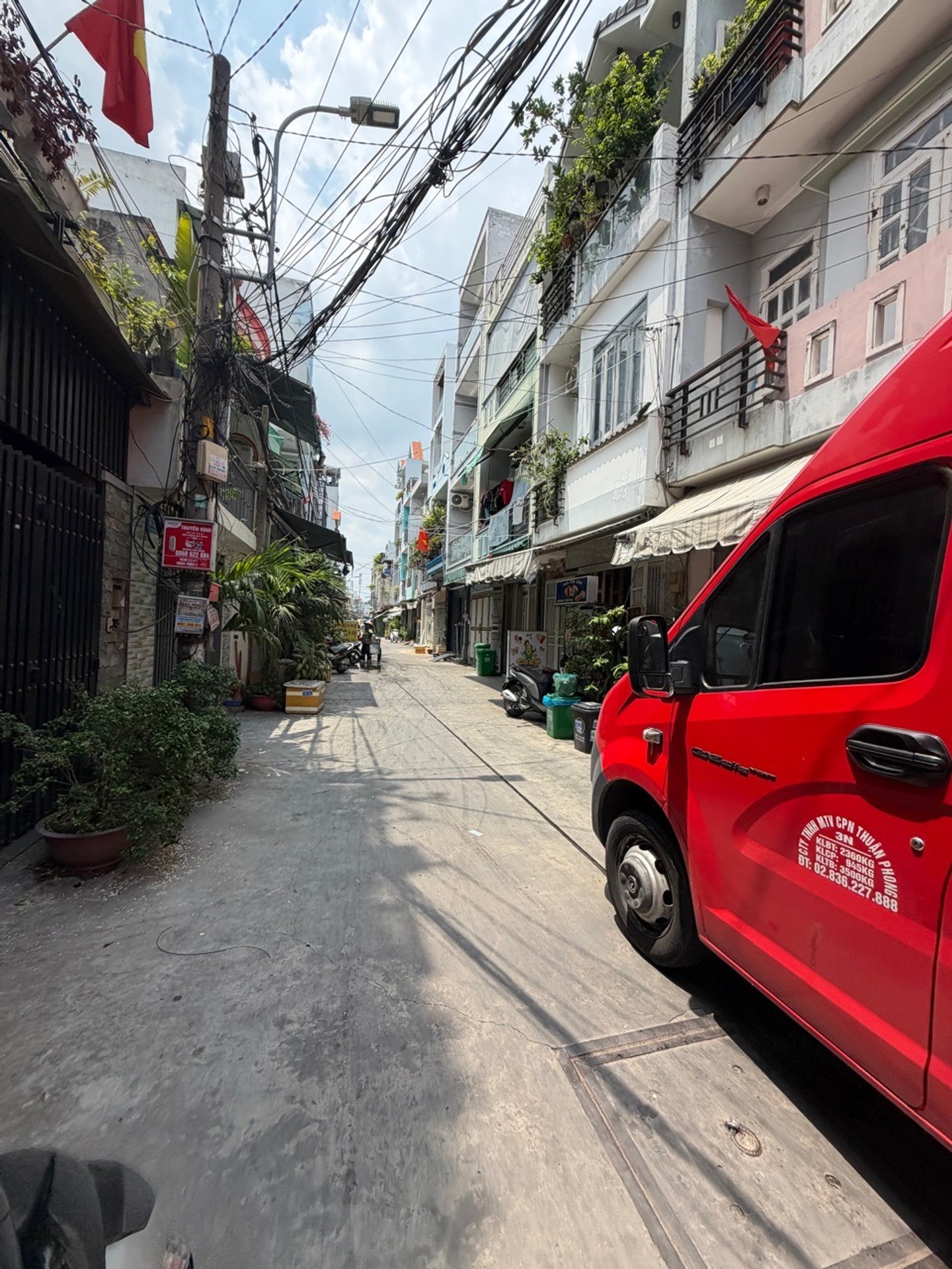 Nhà Bình Tân, Bình Trị Đông giao Hương Lộ 2, hẻm xe hơi, 60m2,chỉ 4tỷ99(thương-lượng)