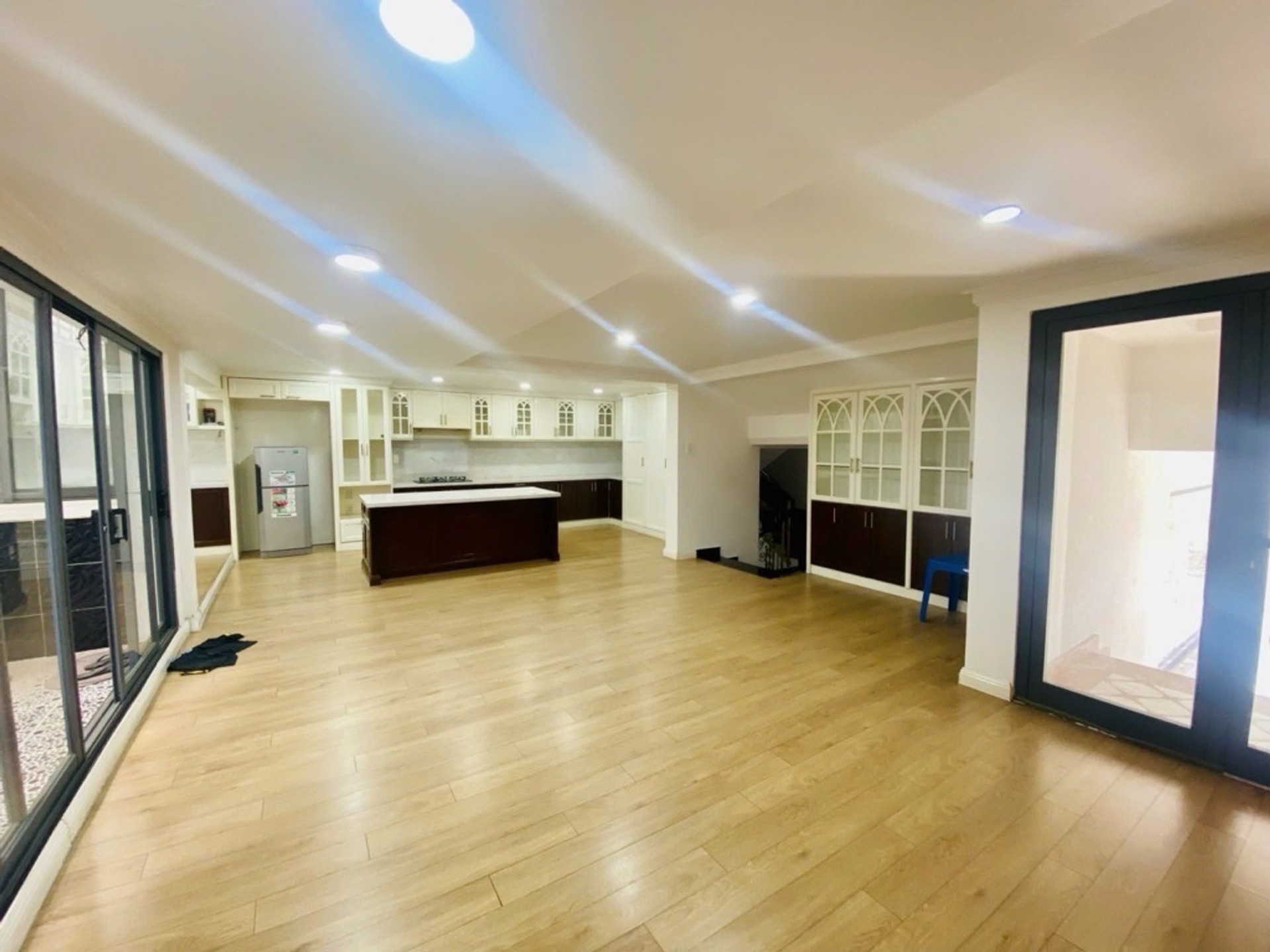 Biệt thự Lô Góc Đẳng Cấp Tên Lửa - Không Gian Sống Hoàn Hảo