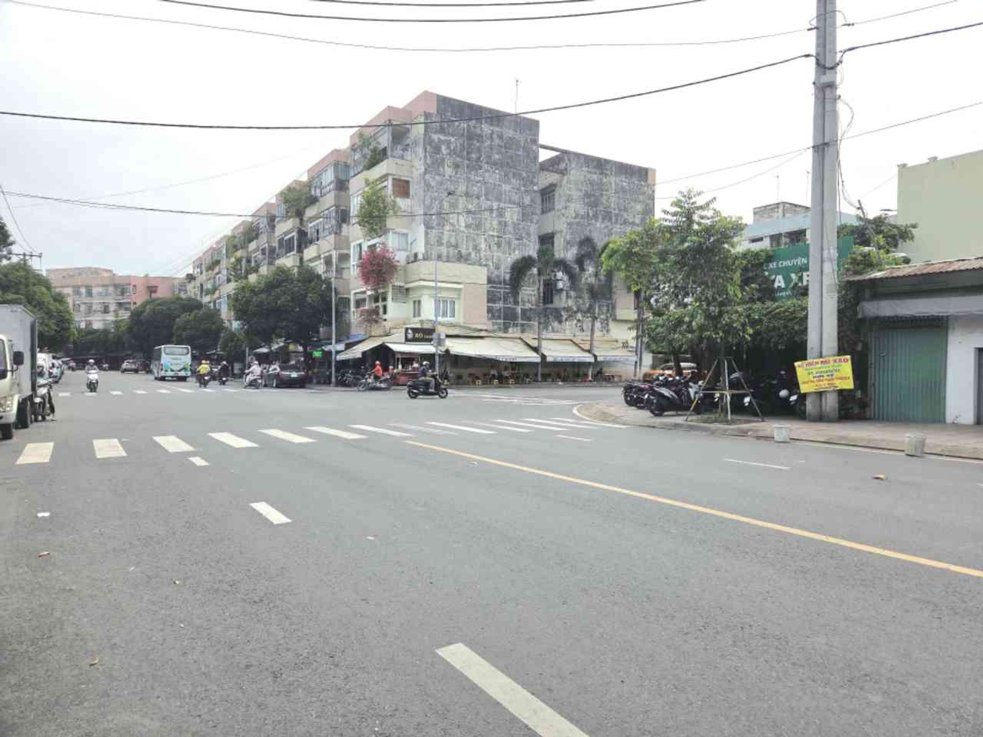 Ngay Hồ Bơi Khánh Hội - 4 tầng - 72m2 (4.5×16m) - Cho thuê khoán 420tr/năm - 14.9x tỷ