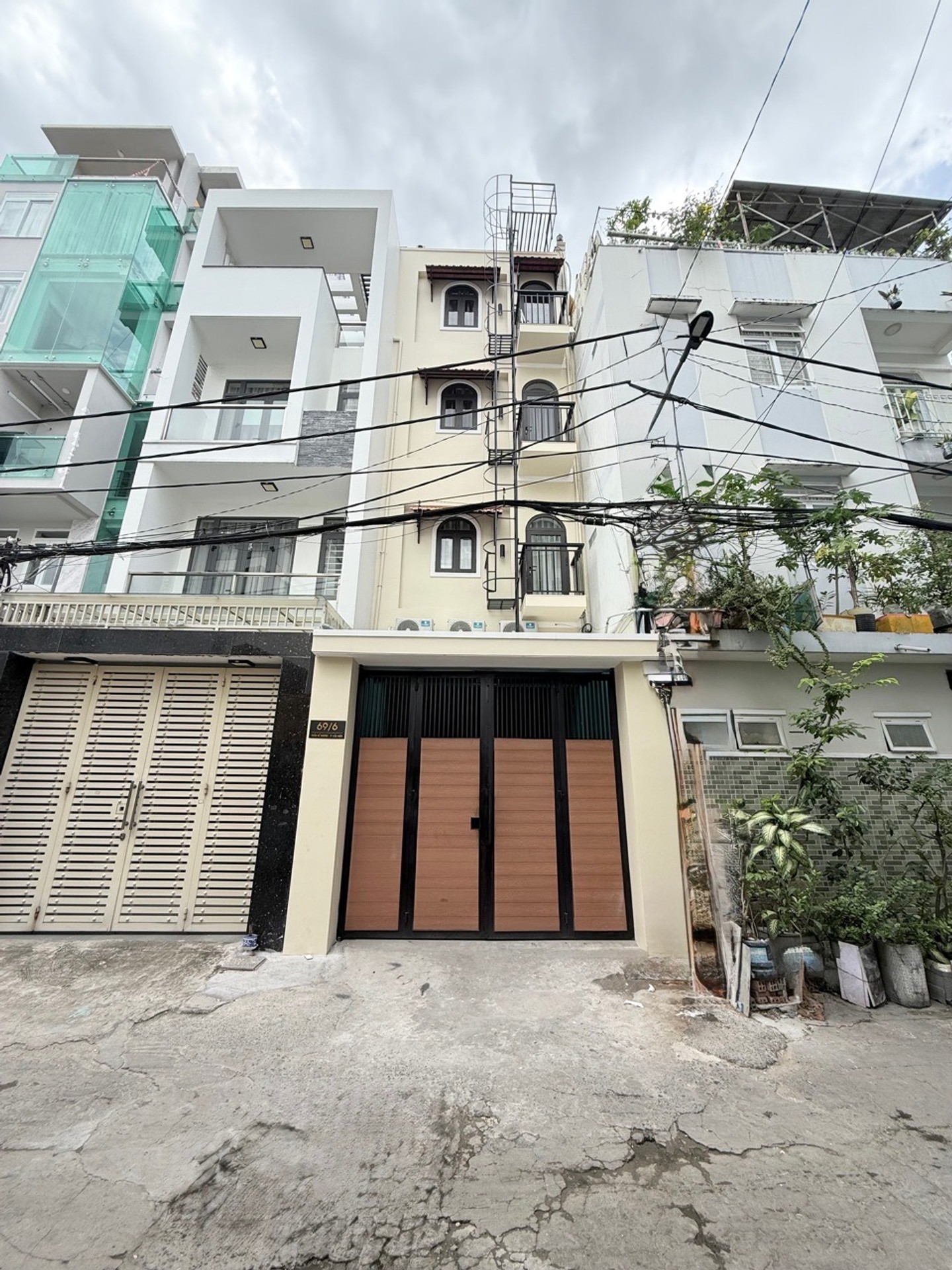 Nhà Phố Cho Thuê Thu Nhập Trên 1 Tỷ/Năm Tại Quận Cầu Giấy