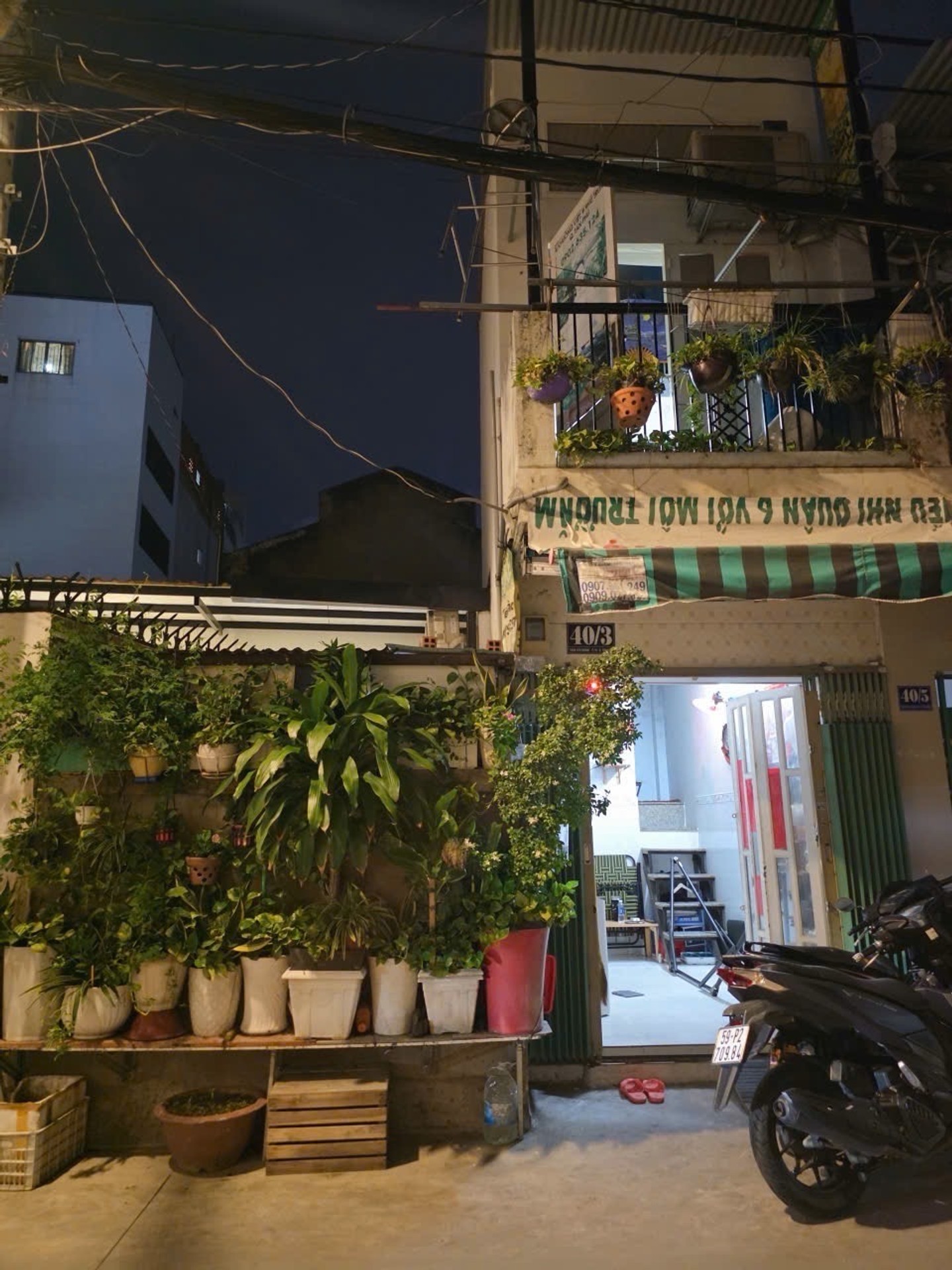 Nhà 2 Tầng Hẻm Xe Hơi Trần Văn Quang Giá Hấp Dẫn