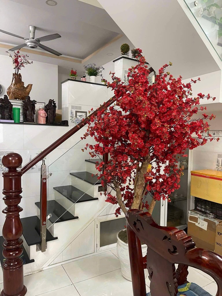 Cơ hội hiếm nhà 3 tầng mặt tiền hẻm kinh doanh Nguyễn Bặc, giá chỉ 8.35 tỷ