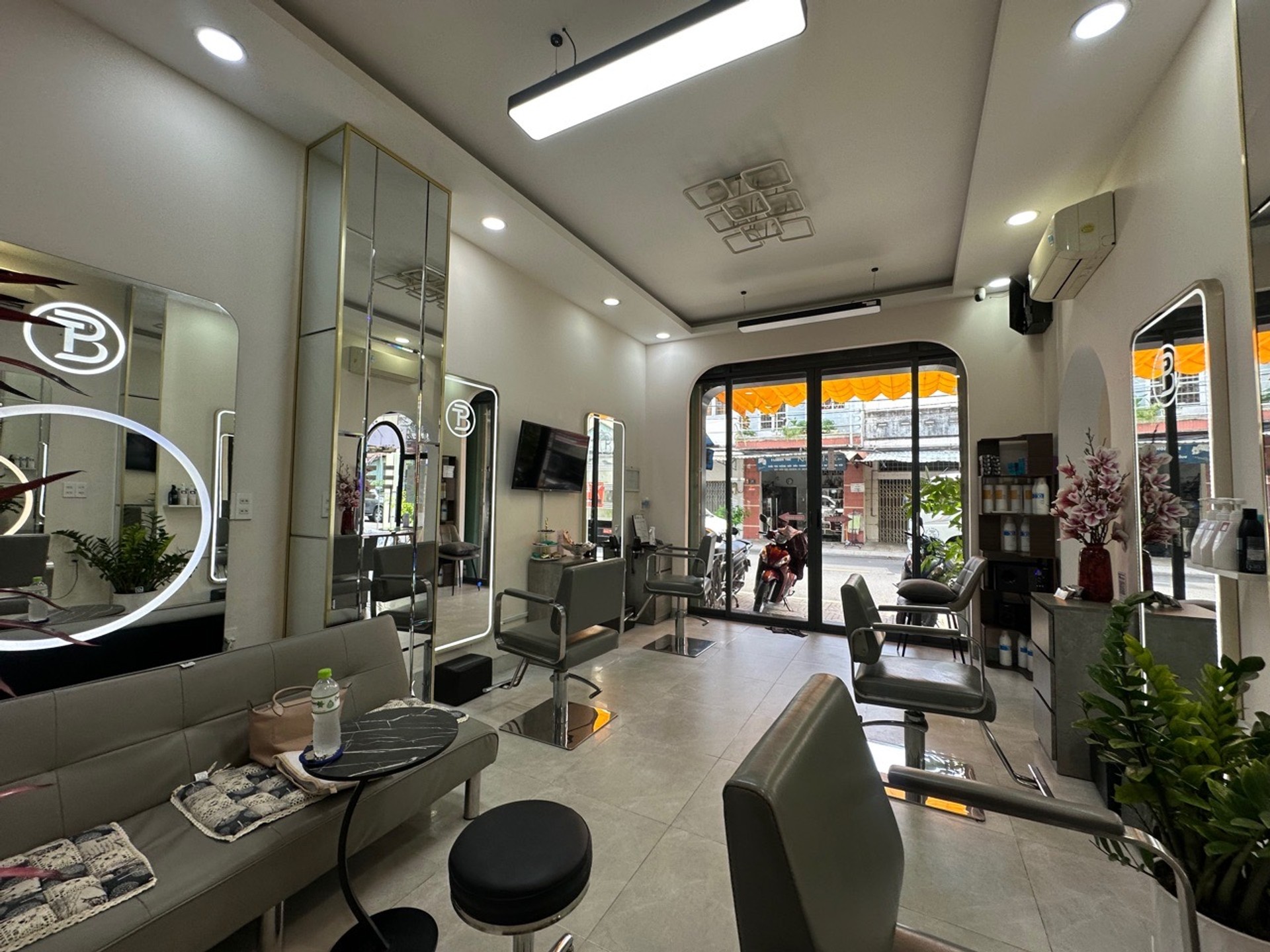 Nhà mặt tiền Thành Công, Tân Phú - Kinh doanh cực đỉnh