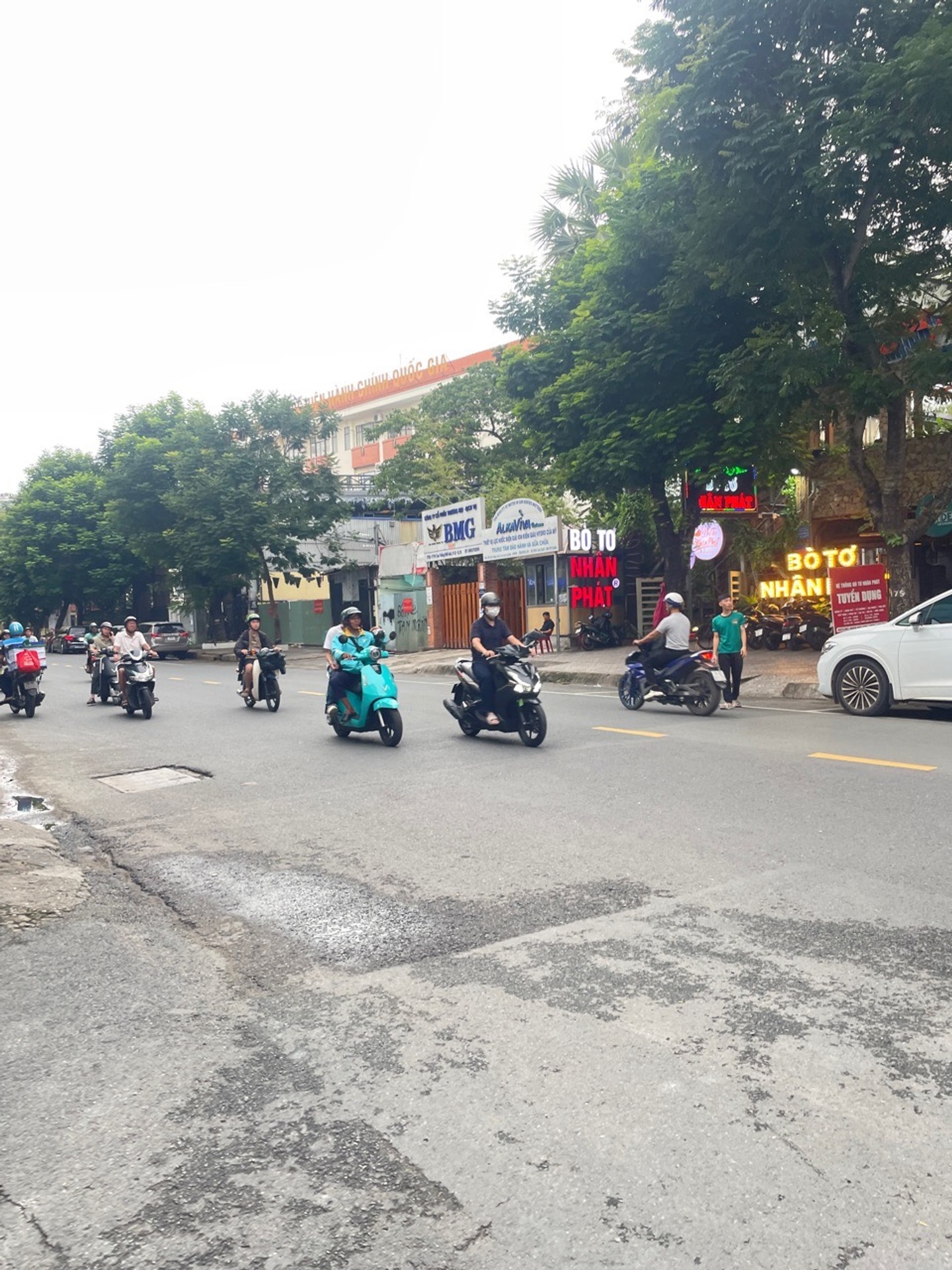 Nhà Hiện Đại Giữa Trung Tâm Quận 10, Đa Năng Kinh Doanh