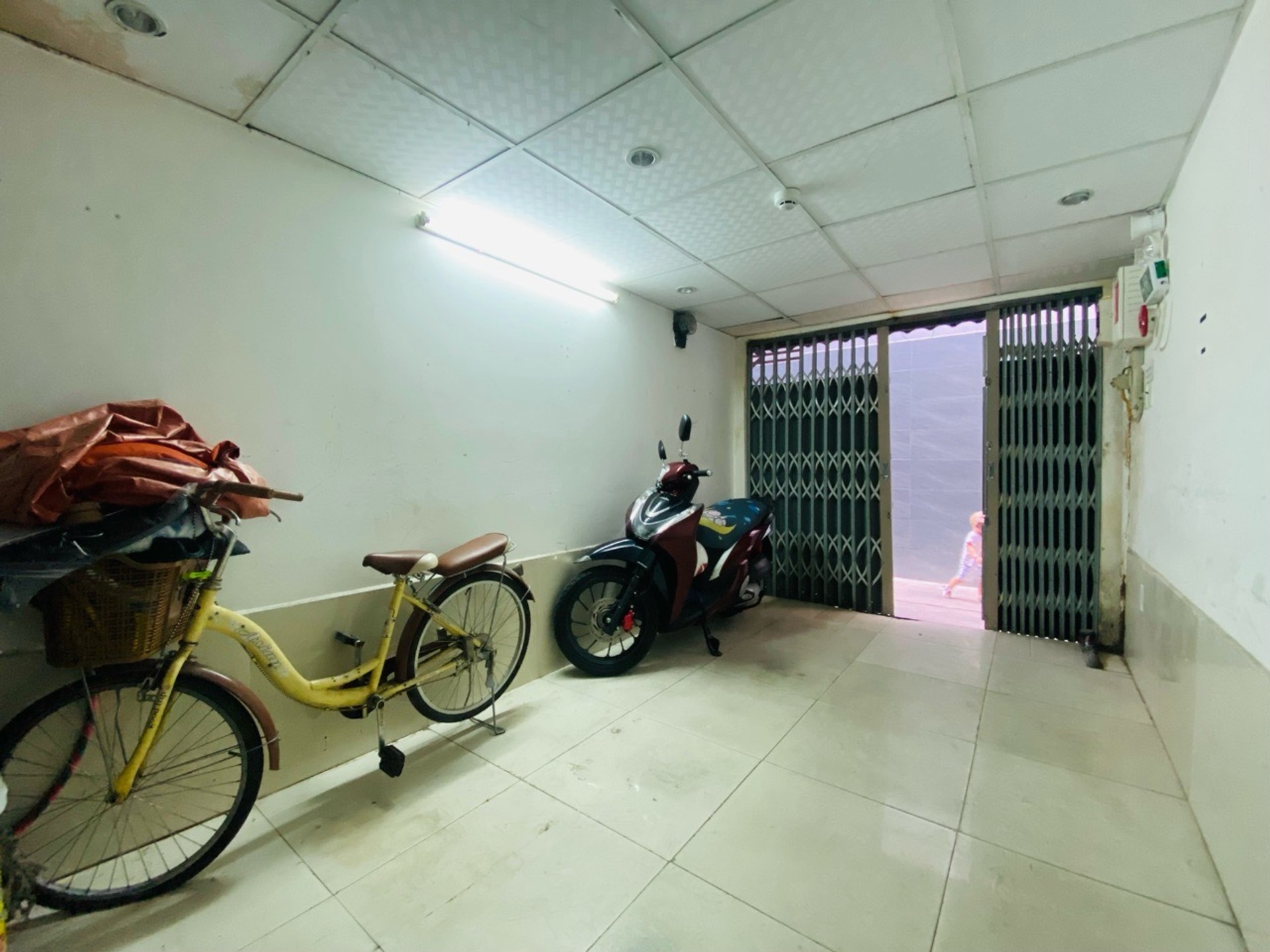 Bán nhà riêng 3 tầng 5 phòng ngủ tại phường Phú Nhuận, quận Phú Nhuận