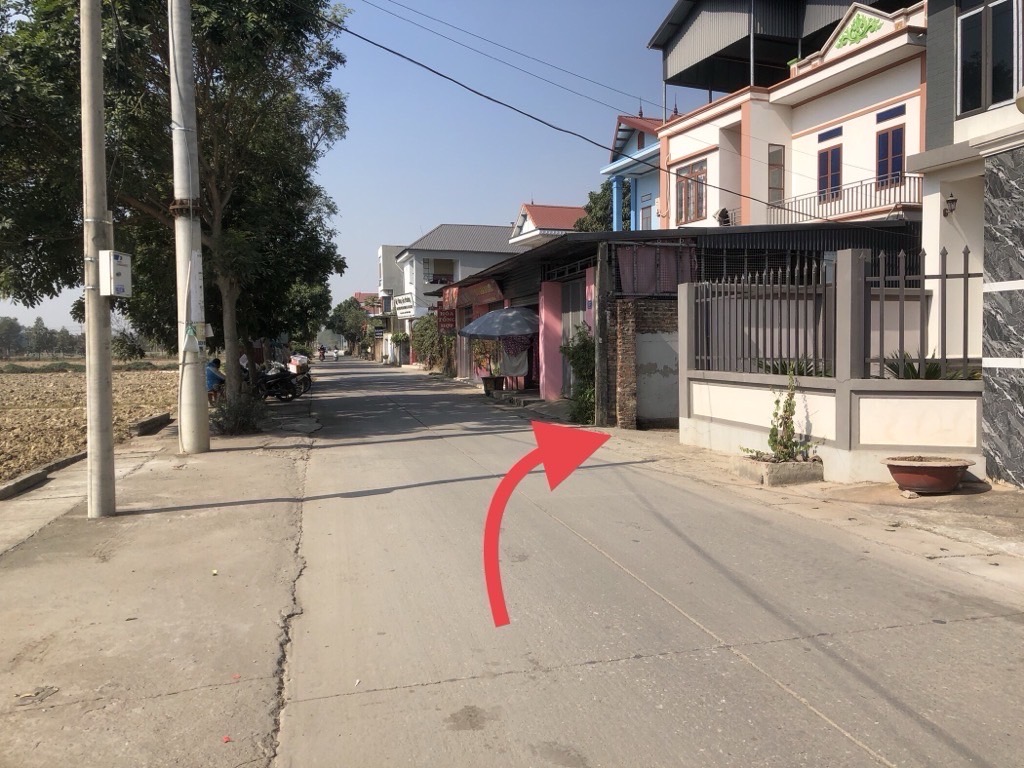 Đất vuông vức ô tô vào tận nơi, gần sân bay Nội Bài