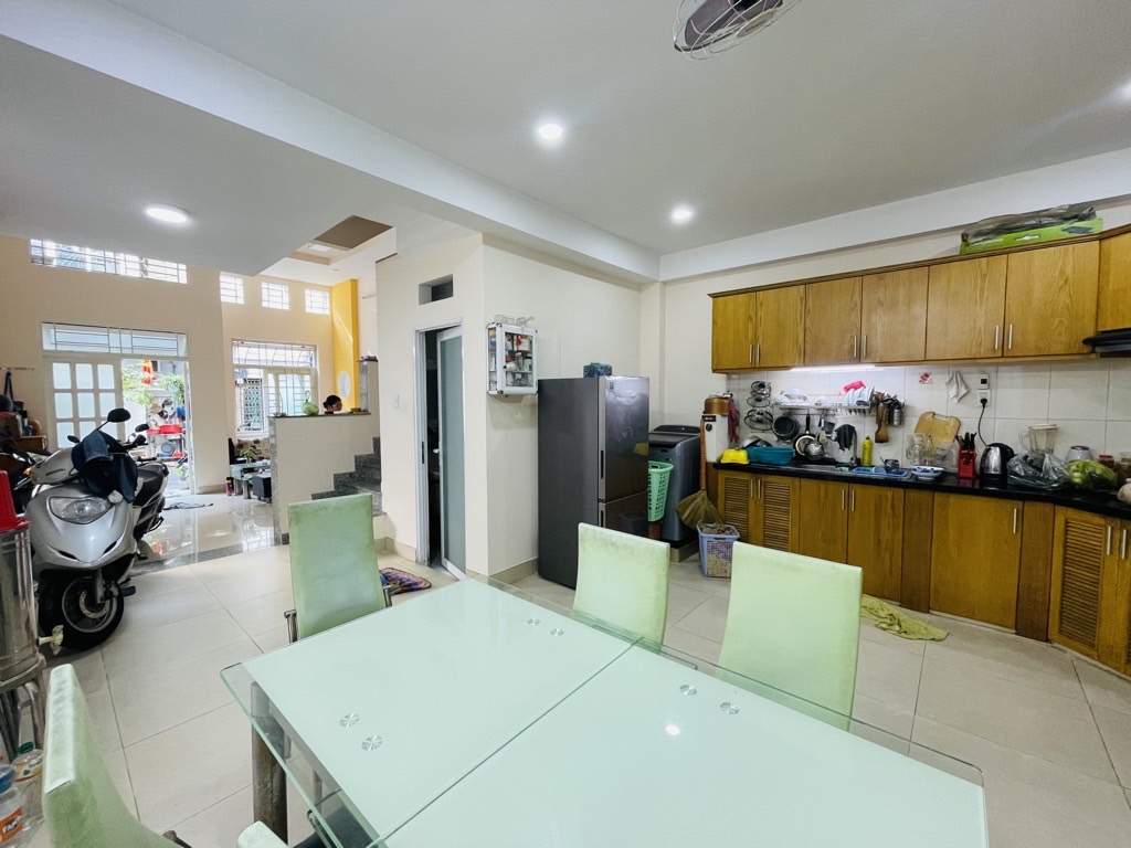 Nhà riêng 5 tầng, diện tích 61m², vị trí đẹp tại phường Lê Văn Sỹ, Phú Nhuận