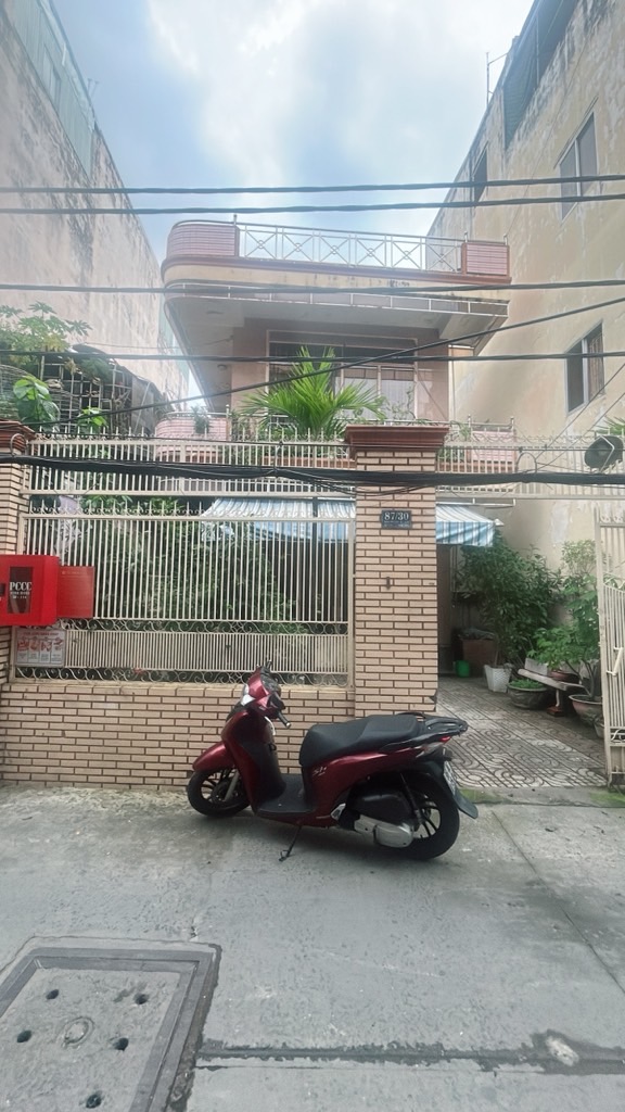 Bán nhà 2 tầng hẻm xe hơi Bành Văn Trân, Tân Bình, diện tích 188m²