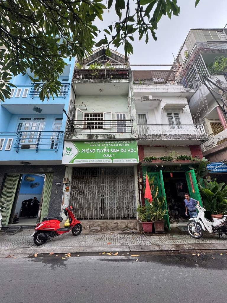 Nhà mặt tiền quận 1, sổ hồng riêng, giá tốt!
