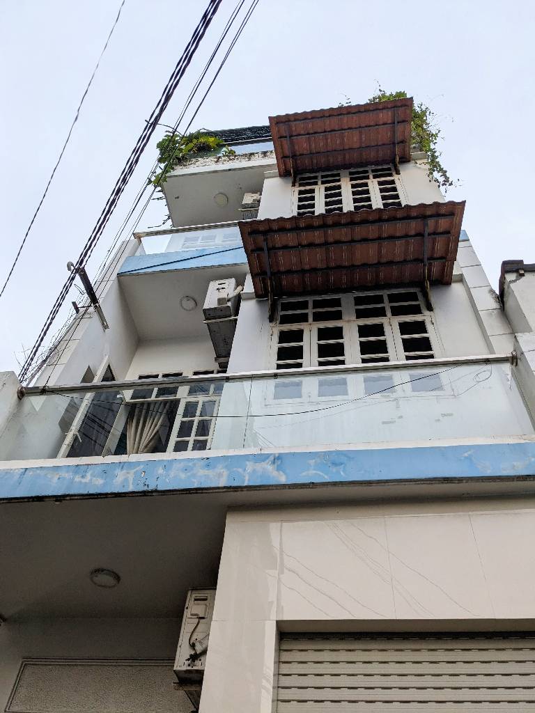 Nhà mới lô góc 4 tầng, giá sốc tại Hoàng Xuân Nhị