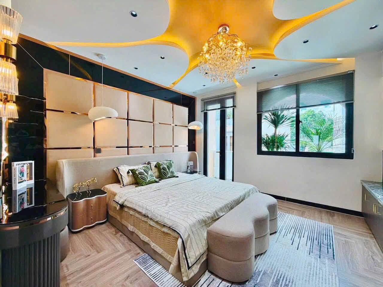 Bán nhà đẹp ở Ngay Trần Phú Hà Đông, thang máy, gần hồ, tiện ích vượt trội 38m2, 5 tầng, thang máy