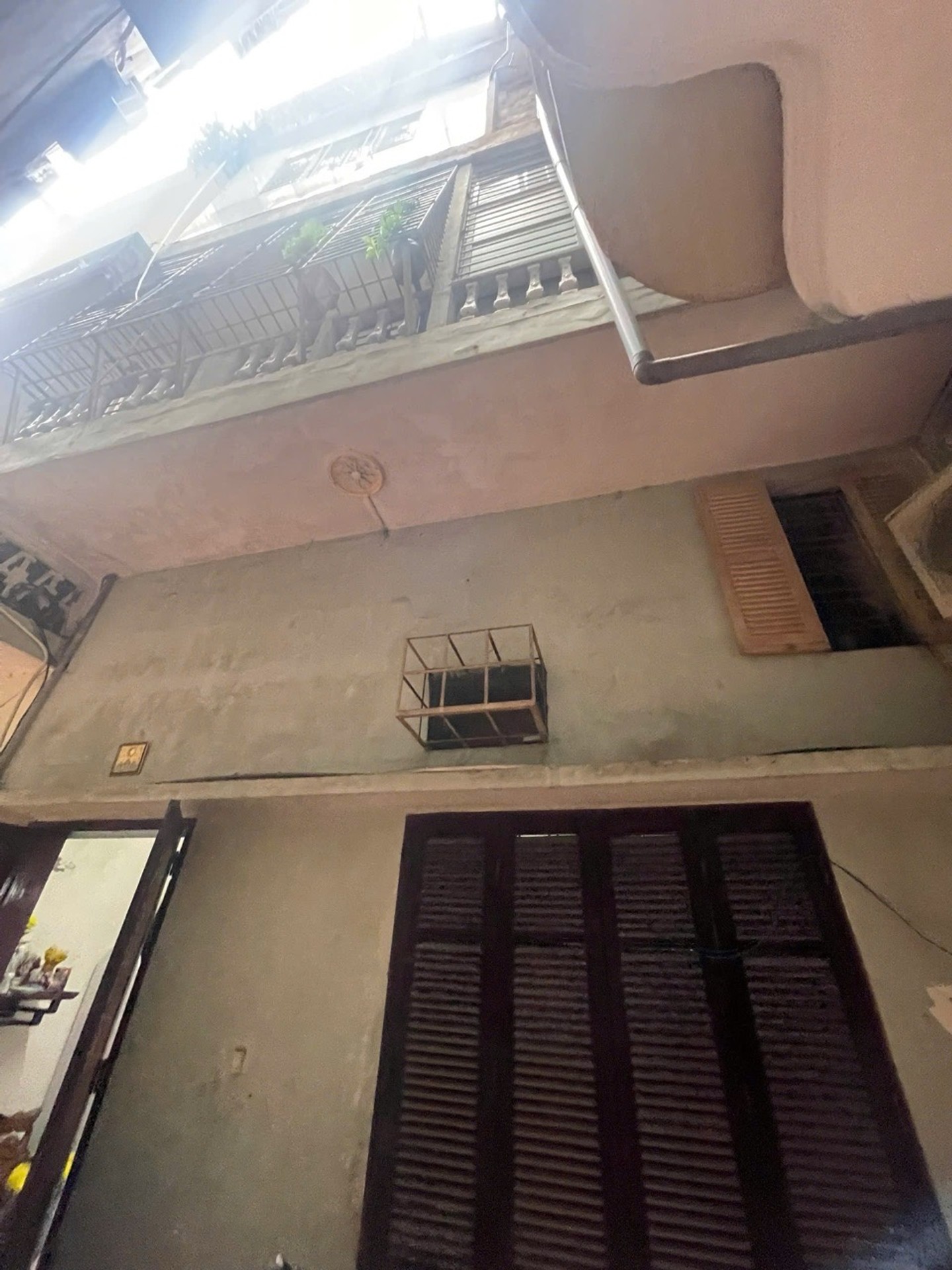 Bán nhà riêng 3 tầng tại Kim Mã, diện tích 46m², mặt tiền 6.4m