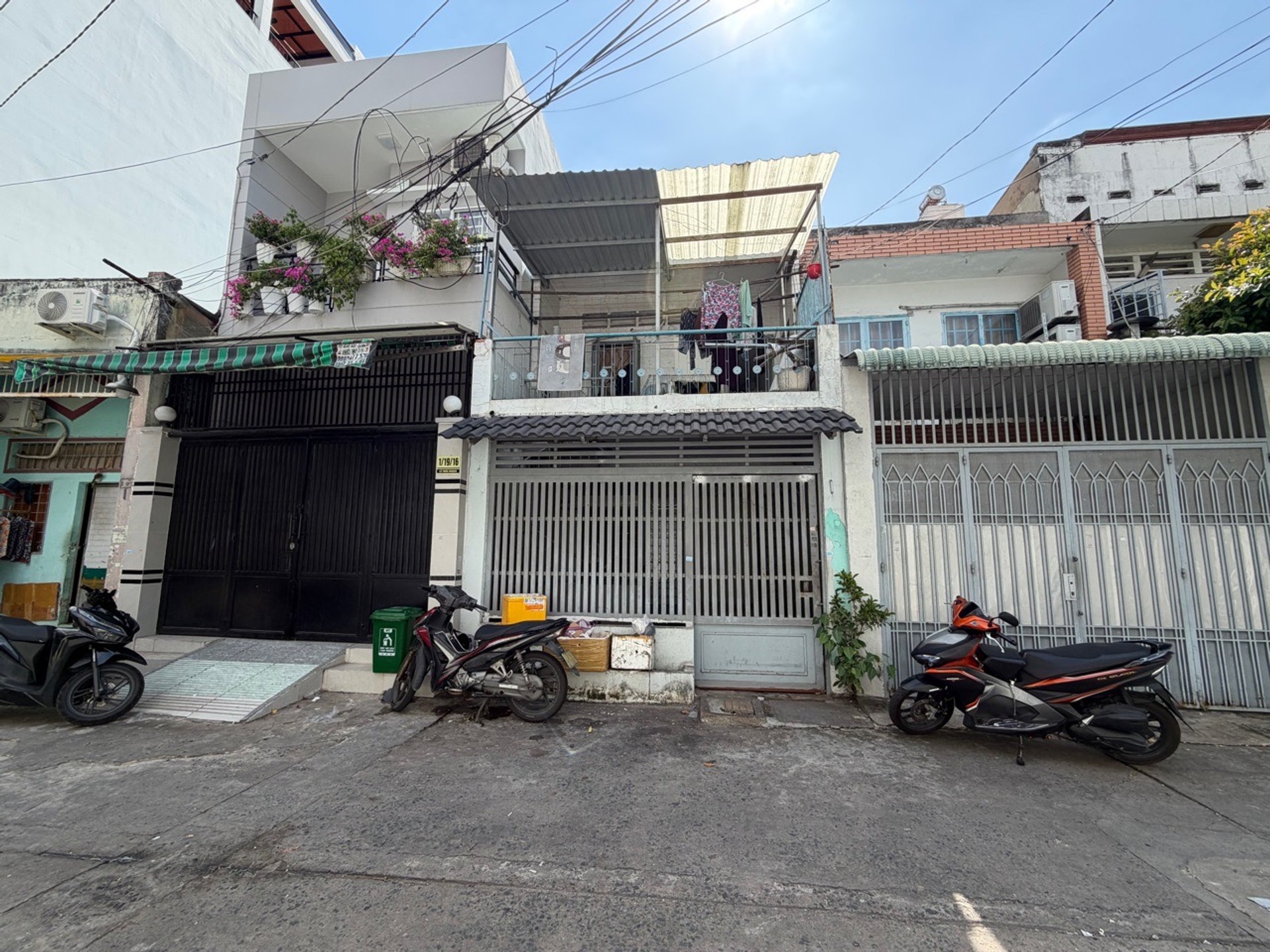 Cơ hội hiếm có nhà hẻm xe tải Trung tâm Tân Phú cũ, giá tốt nhất 2024