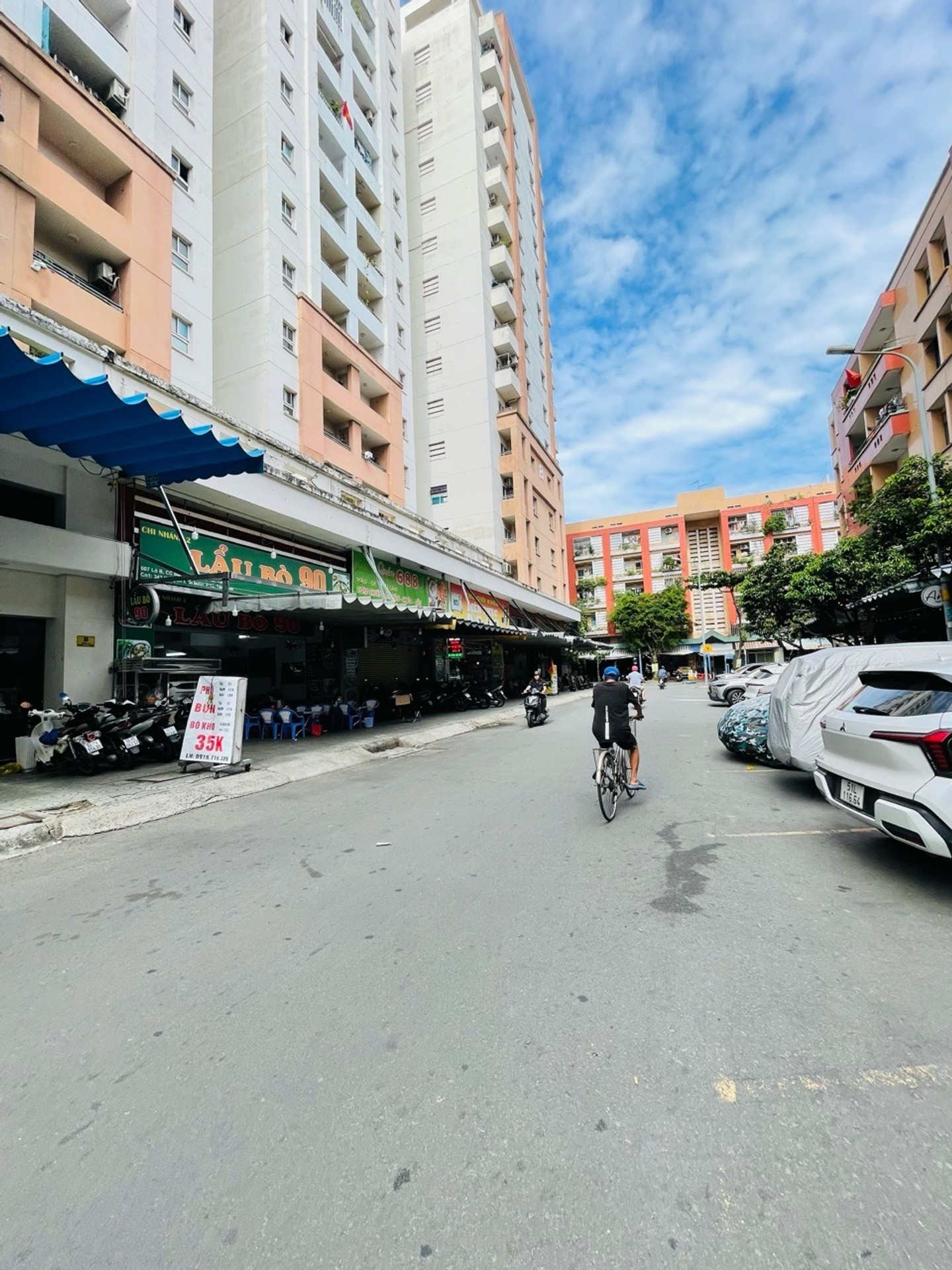 Shophouse sầm uất, trung tâm Tân Bình - 2 tầng tiện nghi