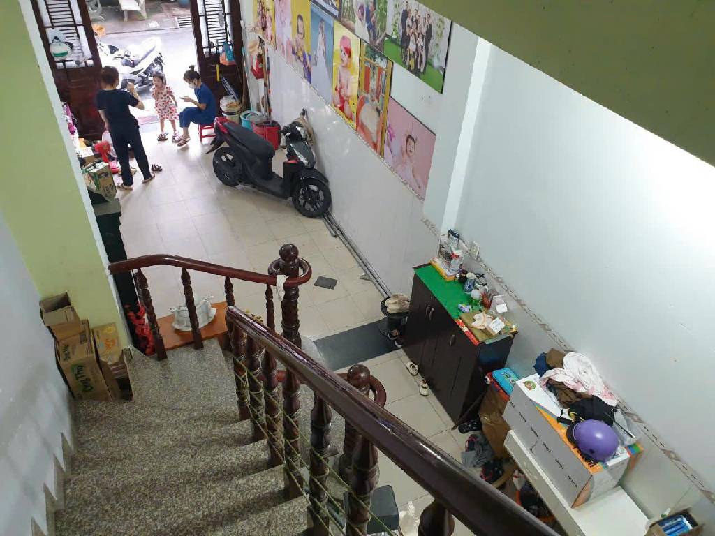 Nhà 2 mặt tiền:61M2-4 tầng-15.5tỷ
Nguyễn giản thanh-phường hoà hưng-quận10
