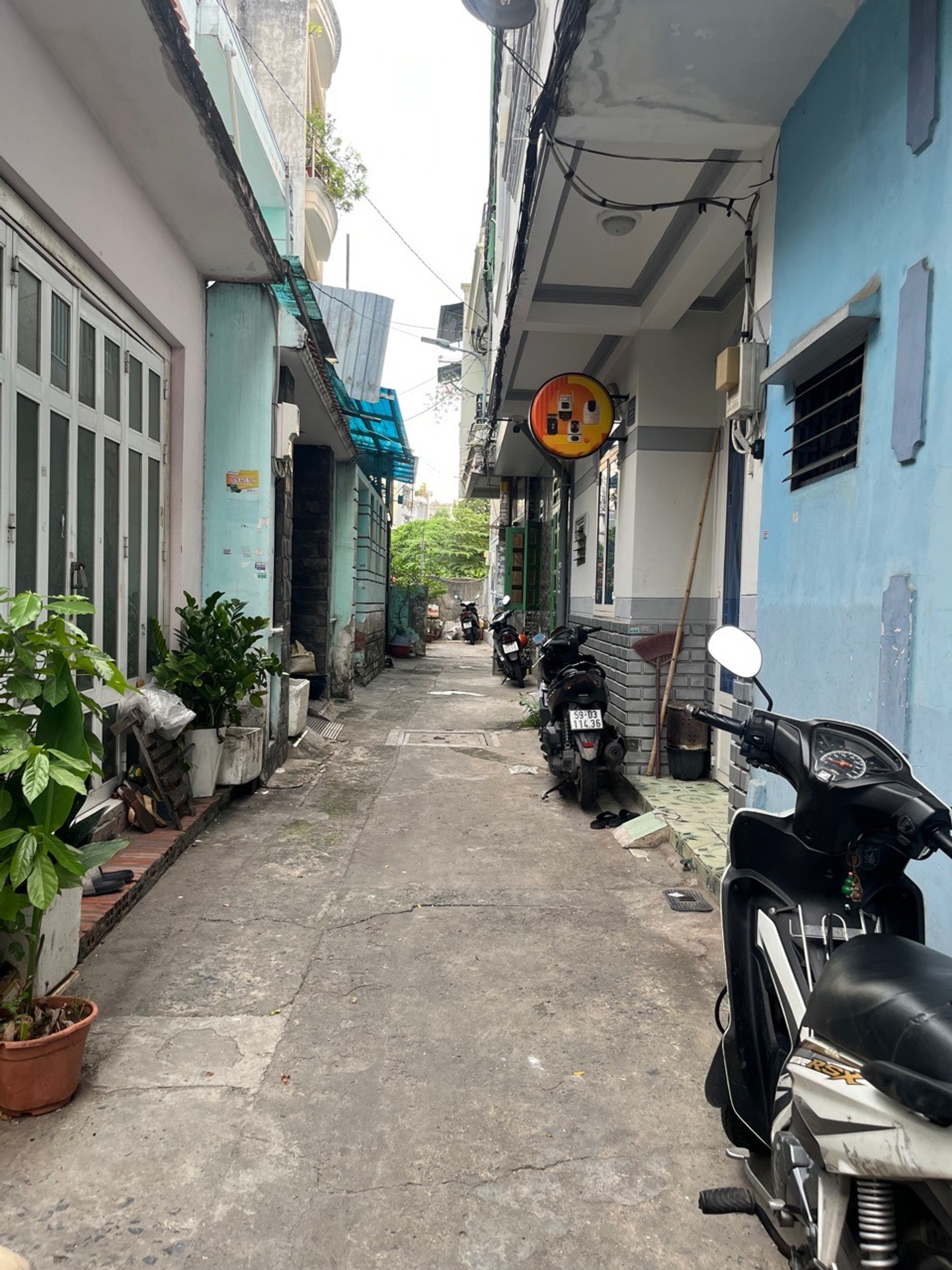 Nhà 2 tầng có ban công mát - Gần AEON Tân Phú, giá 2.8 tỷ