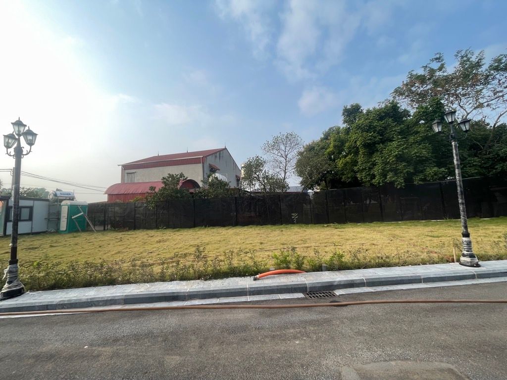 Đất Vàng Quang Tiến Gần Sân Bay - Đường Ô Tô Tránh Rộng Rãi