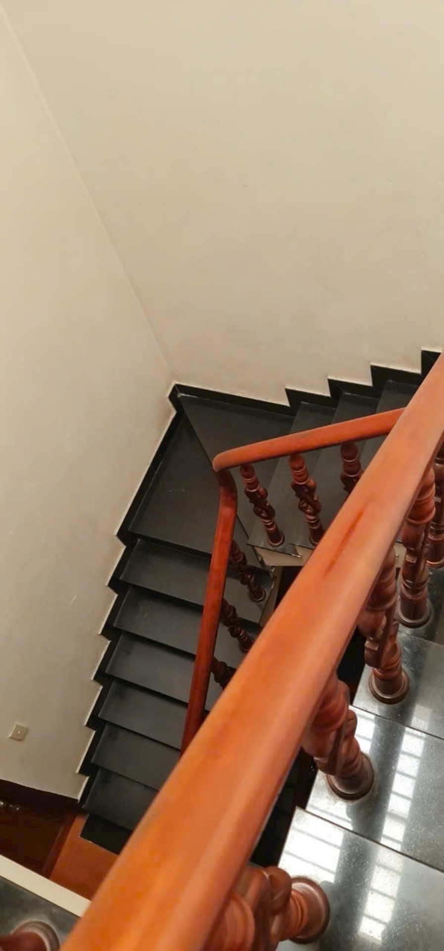 Bán nhà mặt phố Tây Bắc, 90.6m², 3 tầng, kinh doanh tốt, giá 6.9 tỷ