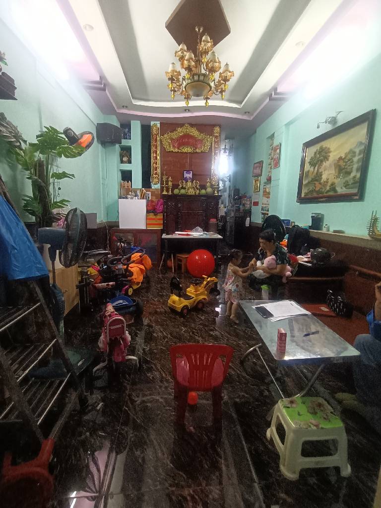 Nhà đẹp Tân Bình, 4 phòng ngủ, giá tốt chỉ 8.8 tỷ
