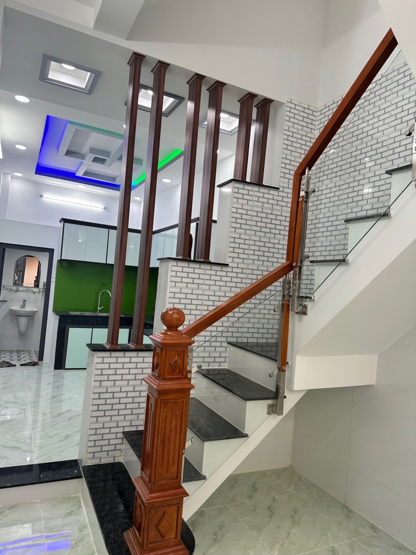 Liên Tỉnh 5, phường Bình Đông, Q8, n.hà m.ớ.i đ.ẹ.p ở ngay