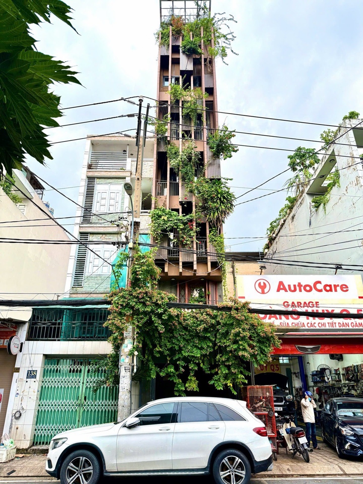 Bán nhà mặt tiền