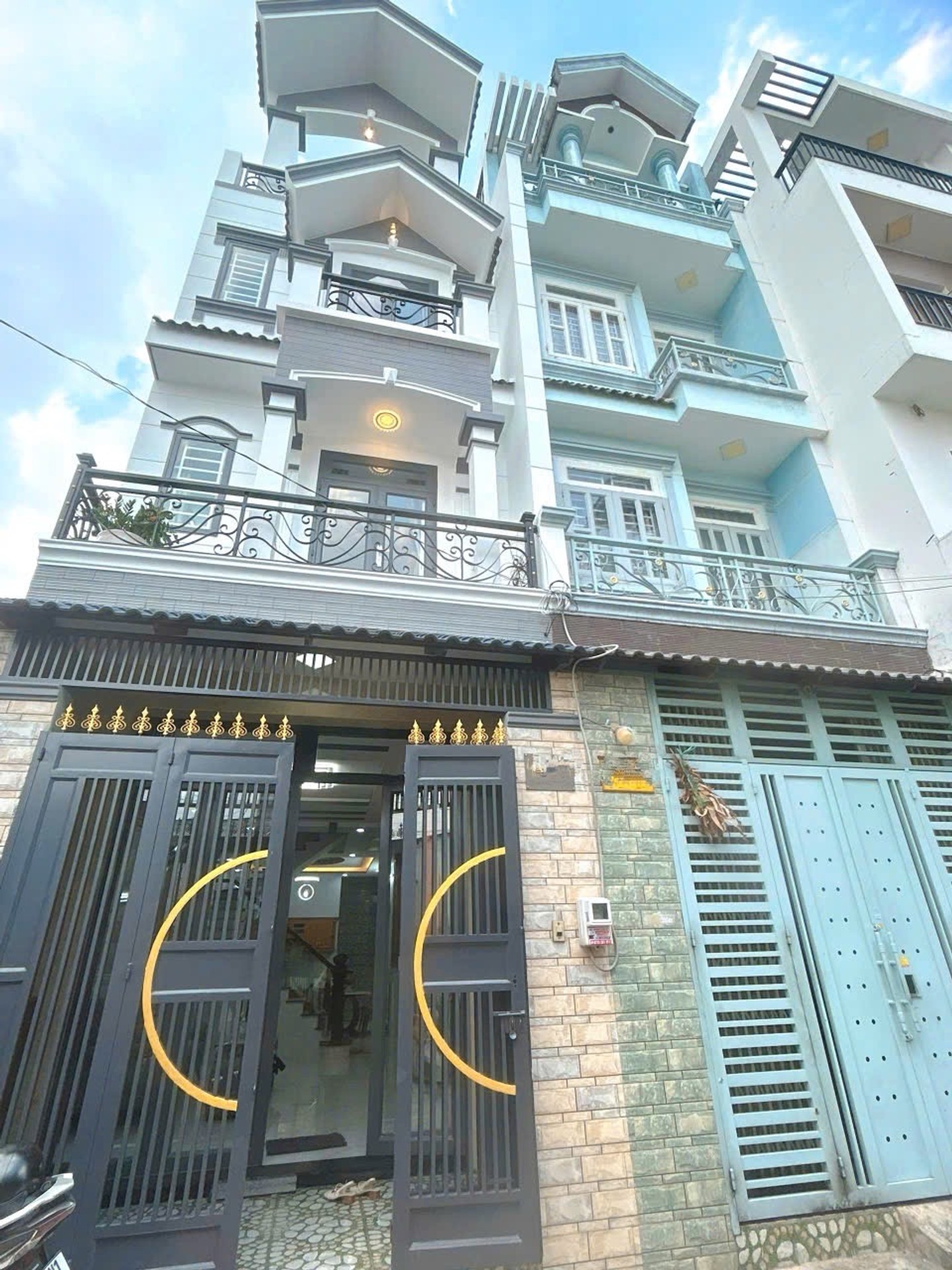 Khu tên lửa- Bán nhà riêng 4 tầng tại Bình Trị Đông B, Bình Tân, gần chợ Da Sà, hẻm xe hơi