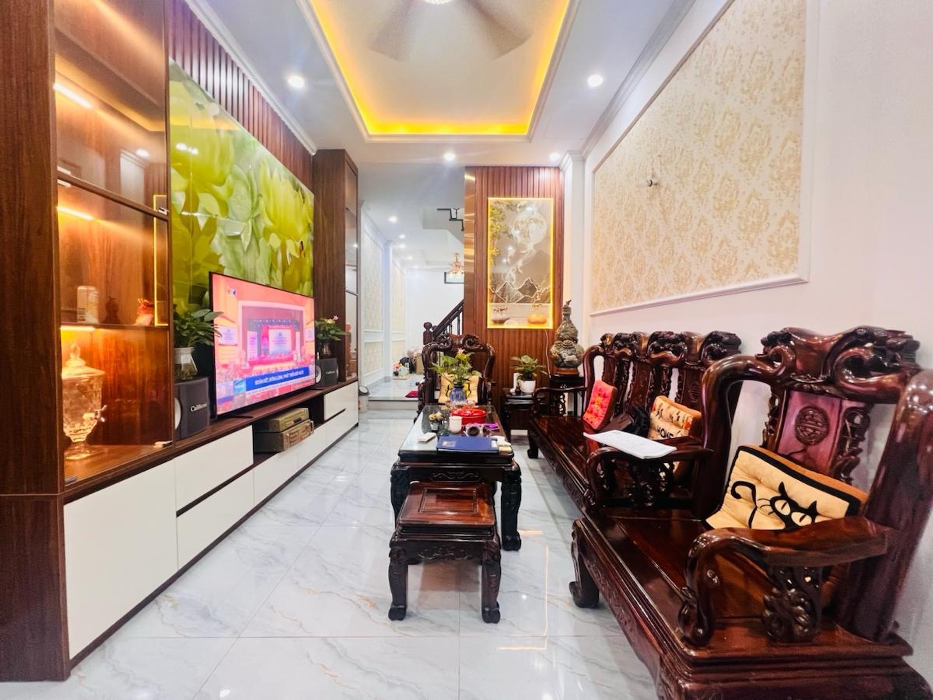 Bán Nhà Thụy Khuê 5 Tầng Thang Máy, Mặt Ngõ Ô Tô - 40M 5 tầng giá nhỉnh 15 tỷ - sổ đỏ vuông đẹp