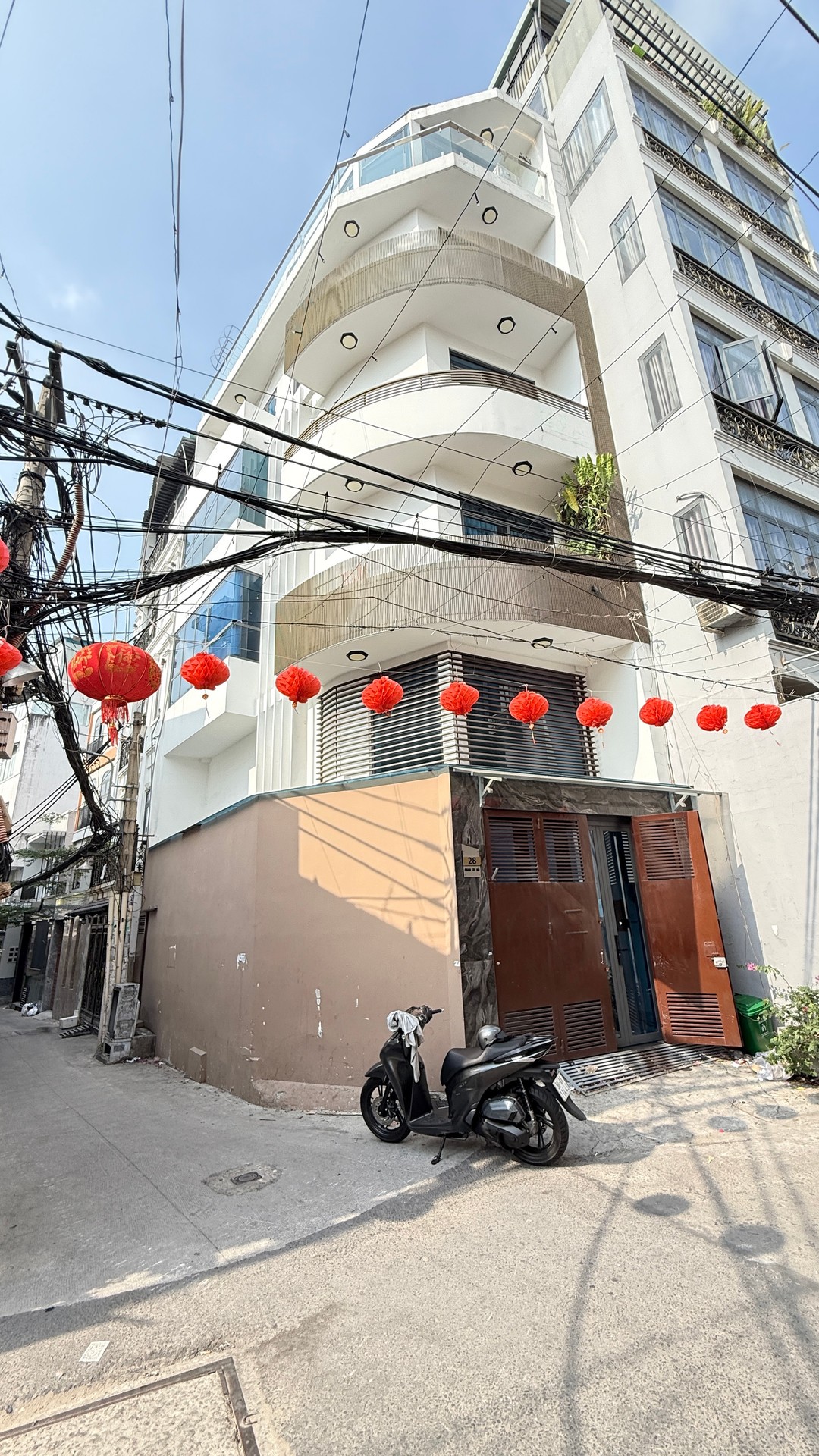 Nhà 2 Mặt Thoáng Trung Tâm Phú Nhuận - Đẳng Cấp Thang Máy