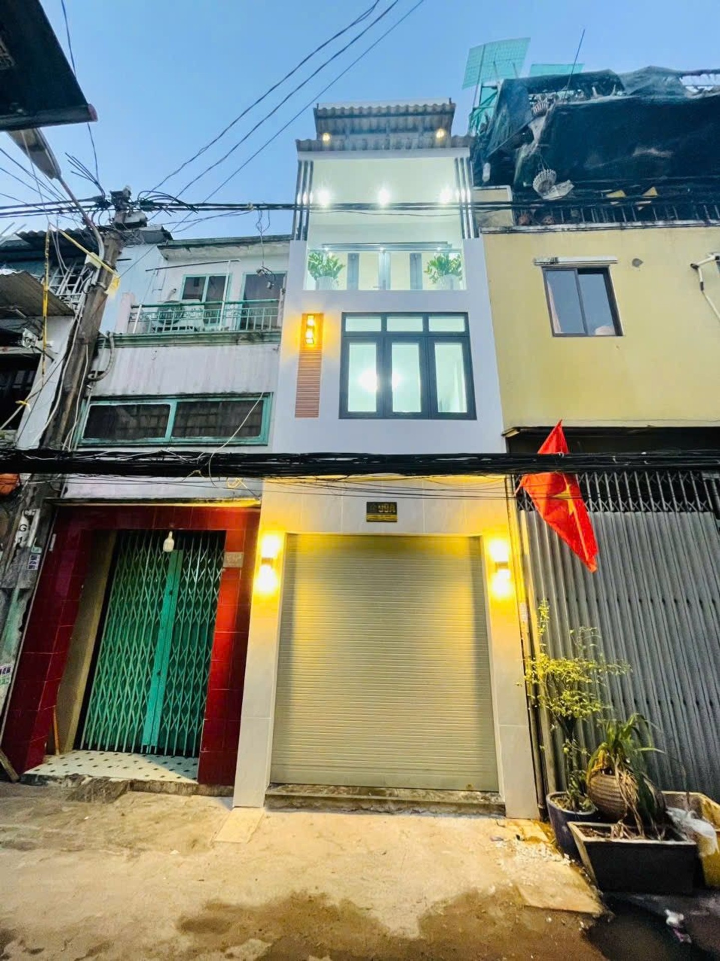 Nhà 4 Tầng Mặt Phố Quận 3 - Giá Ưu Đãi Ngay Hôm Nay