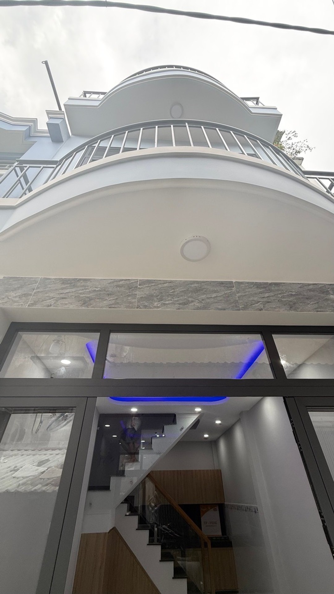 Nhà Đẹp Sát Hẻm Xe Tăng, Giá Hời Tại Âu Cơ