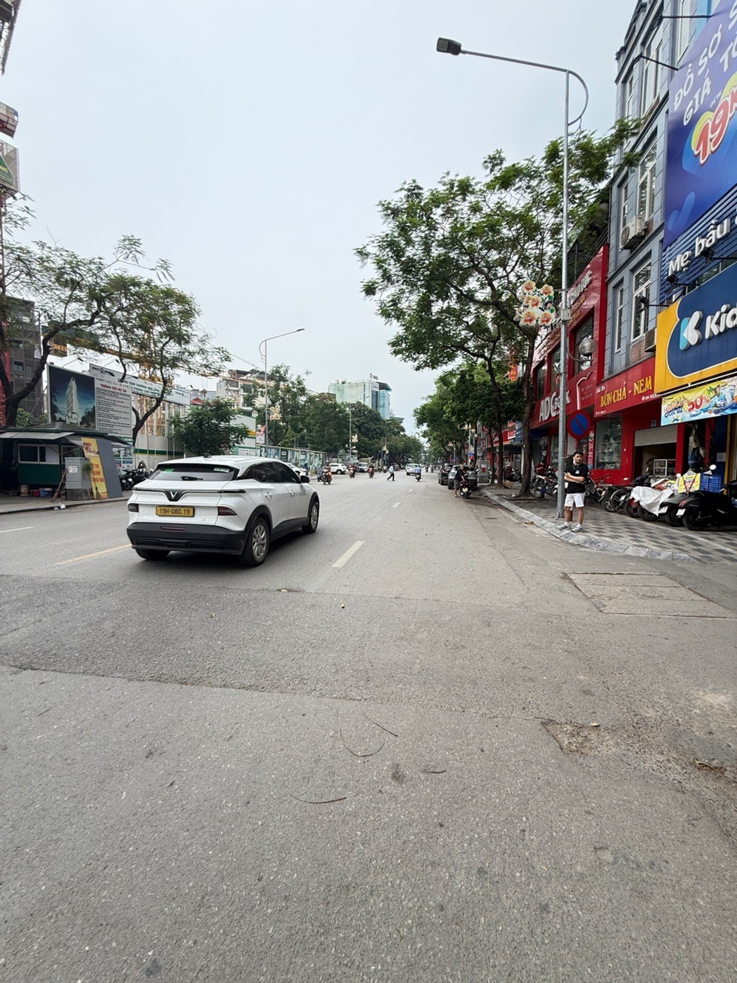 Đất 77.47.6.22 Xuân La 118m2 17.9 tỷ