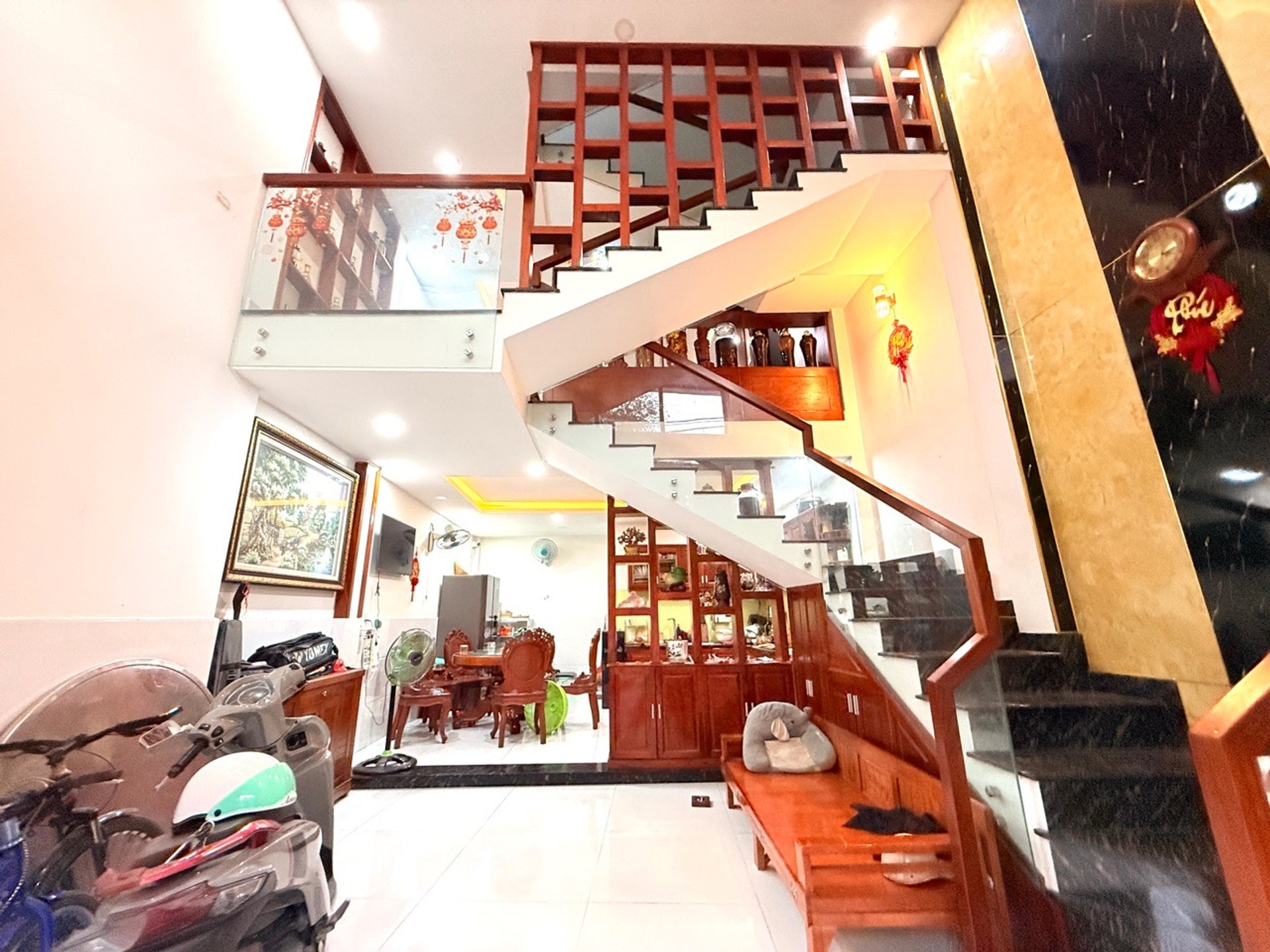 Bán nhà mặt phố 4 tầng, 50m2, giá 5.5 tỷ tại quận An Phú Đông
