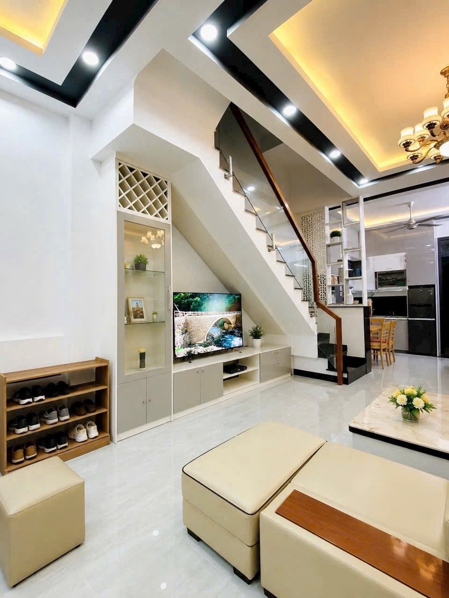 Nhà 4 tầng hiện đại mặt tiền 4m tại Đào Tông Nguyên, hơn 6 tỷ