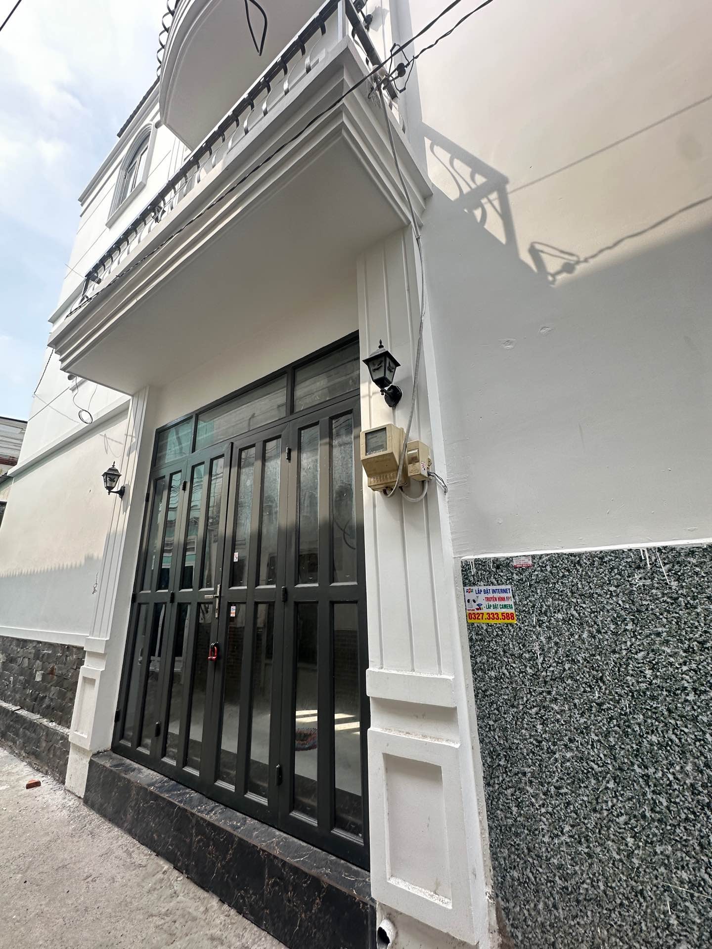 💥 MUA 1 ĐƯỢC 2 – GIÁ MỚI CHỈ 3.999 TỶ 💥
🏡 2 căn nhà riêng biệt trên khuôn viên 4x18m. Hẻm xe hơi